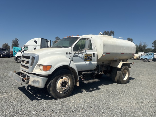 2006 Ford F-750 4x2 Water Truck