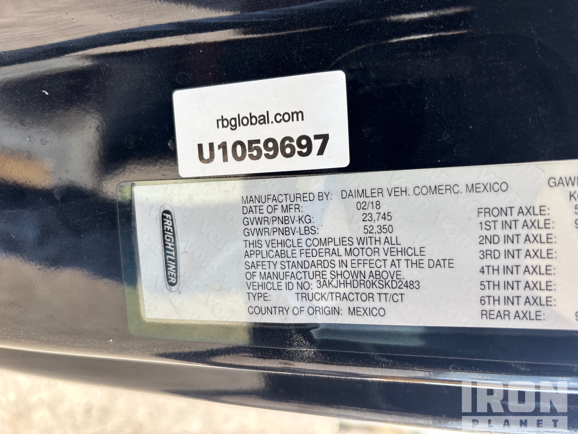2019 Freightliner CASCADIA 126