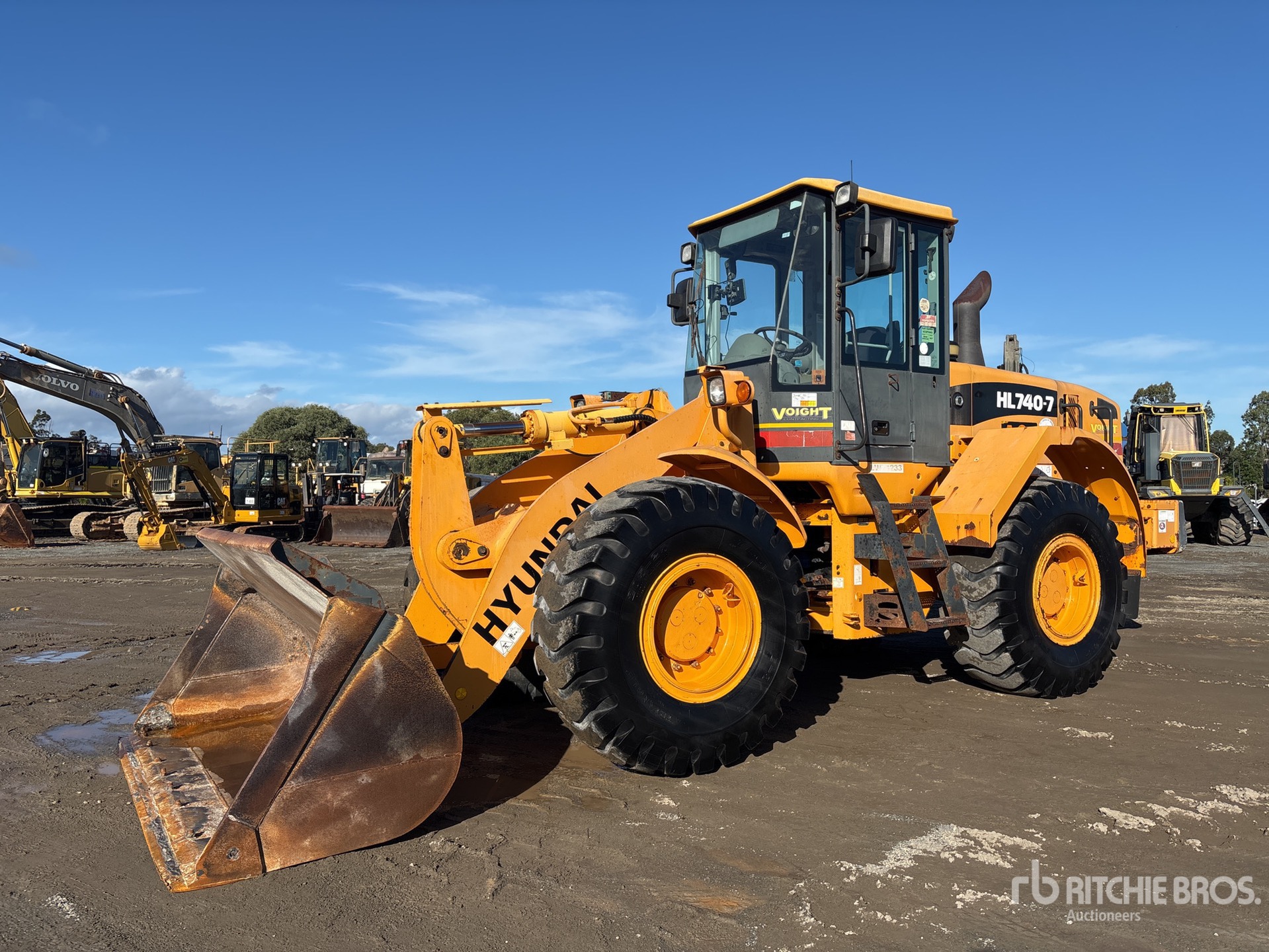 Photo of a 2011 Hyundai HL740-7
