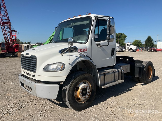 2014 Freightliner M2 106 S/A Day Cab Truck Tractor