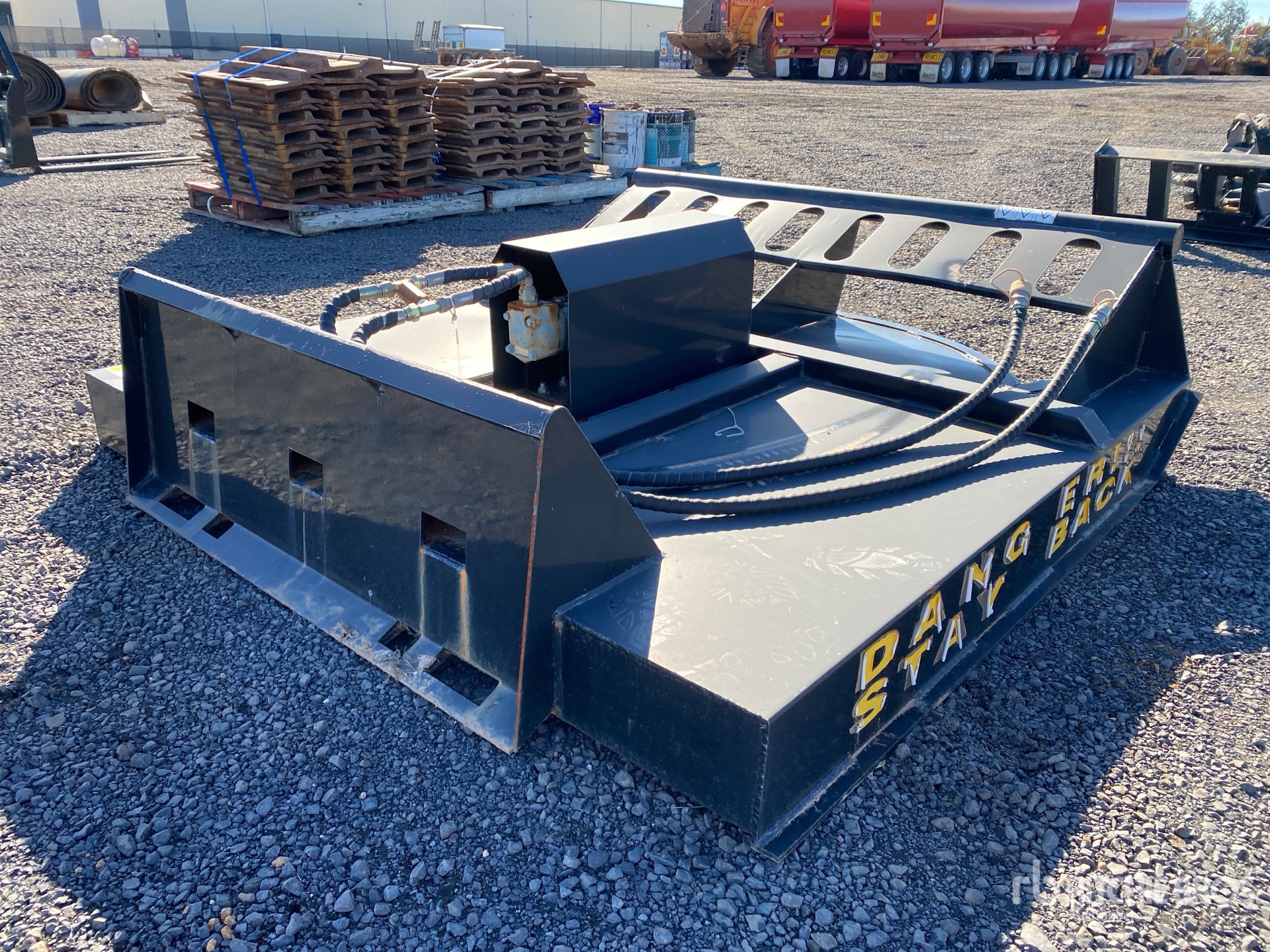 General Appearance with Picture, Right Rear Corner