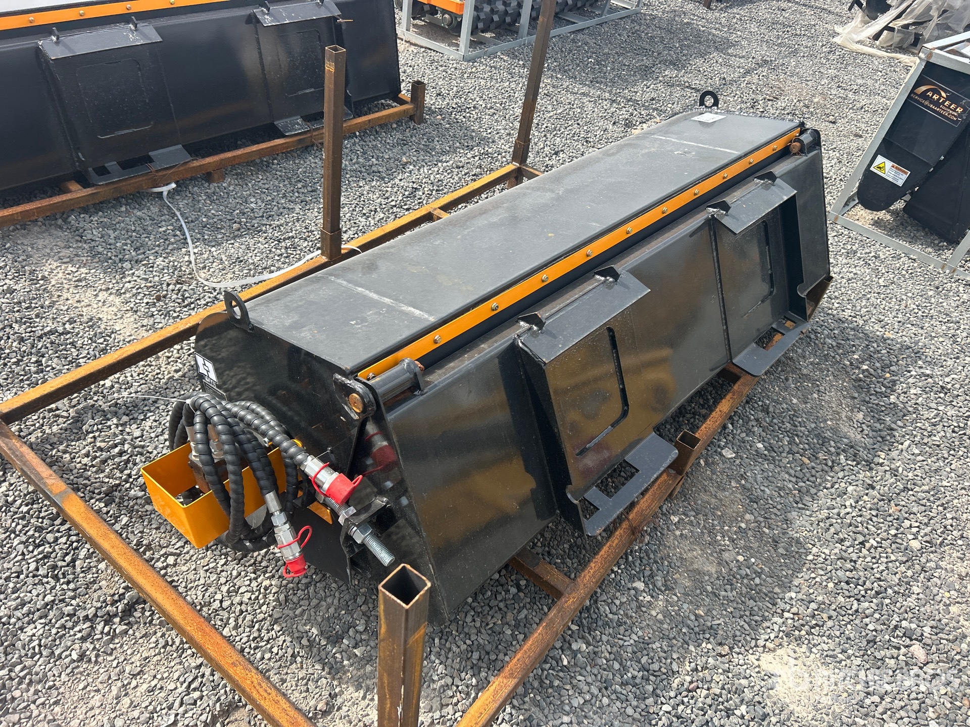 General Appearance with Picture, Left Rear Corner