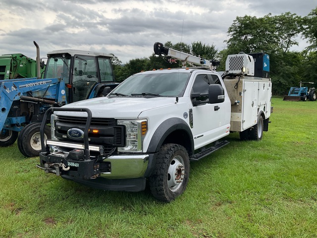 2019 Ford F-550 XL 4x4 Extended Cab Service Truck