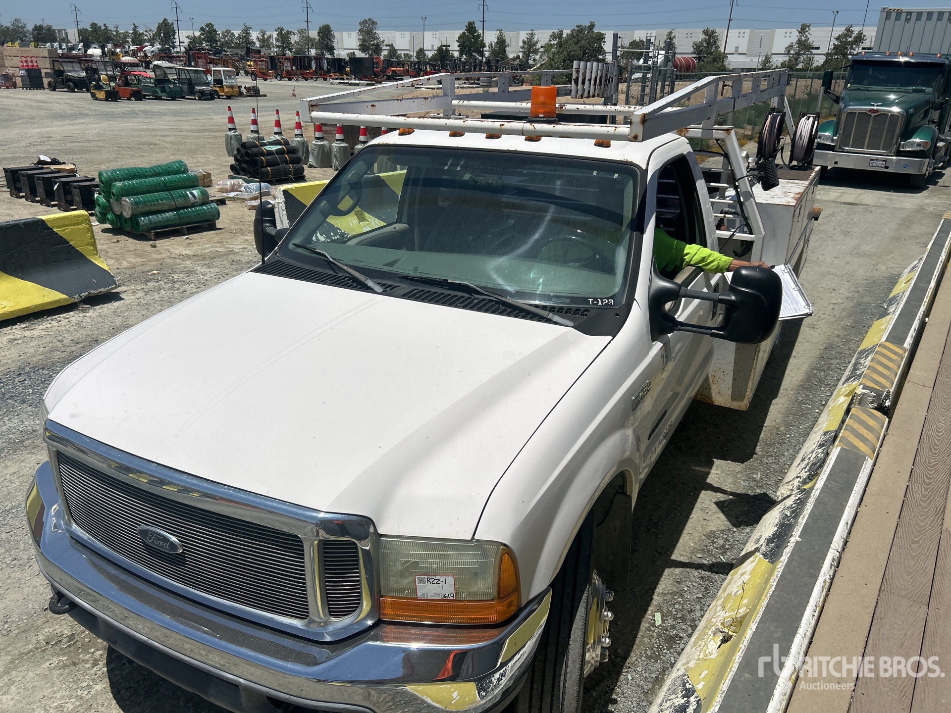 Photo of a 2001 Ford F-450