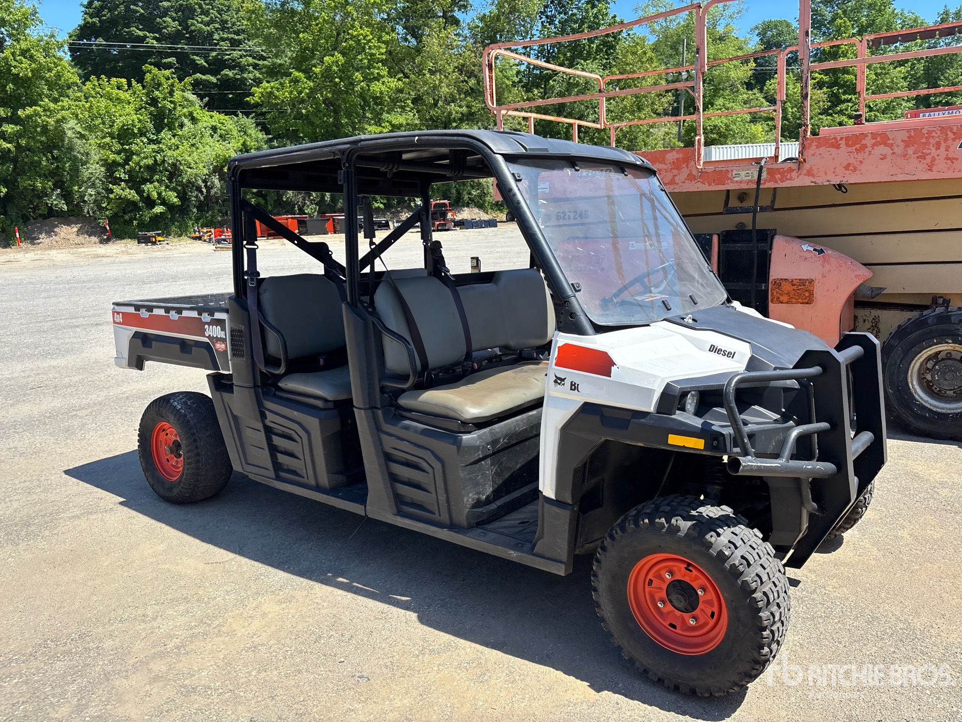 General Appearance with Picture, Right Front Corner