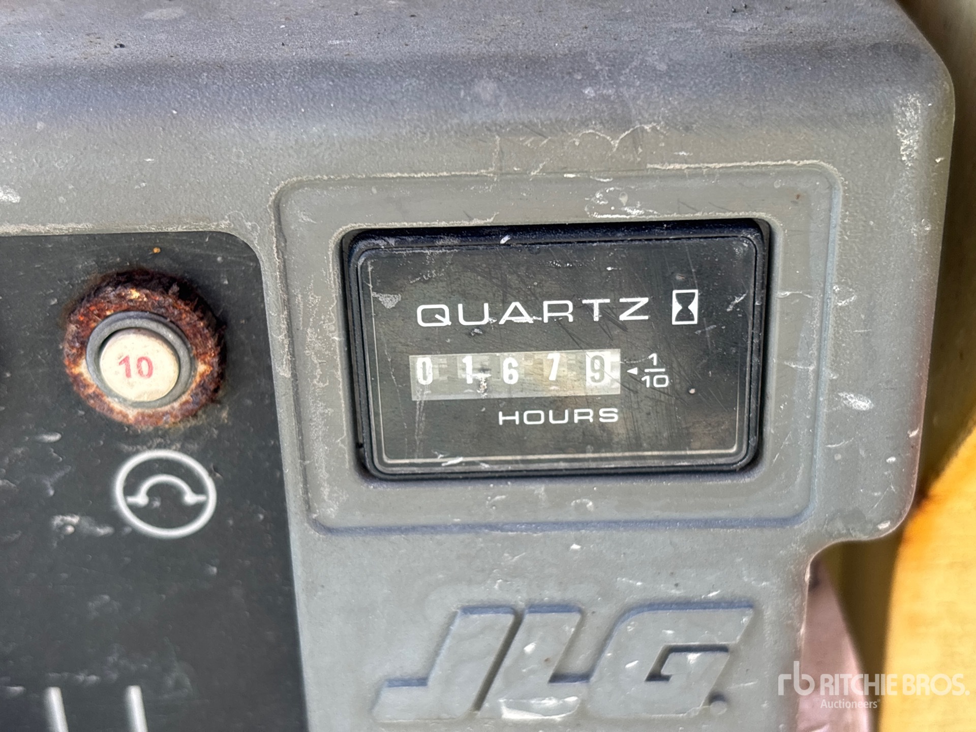 General Appearance with Hour Meter / Odometer