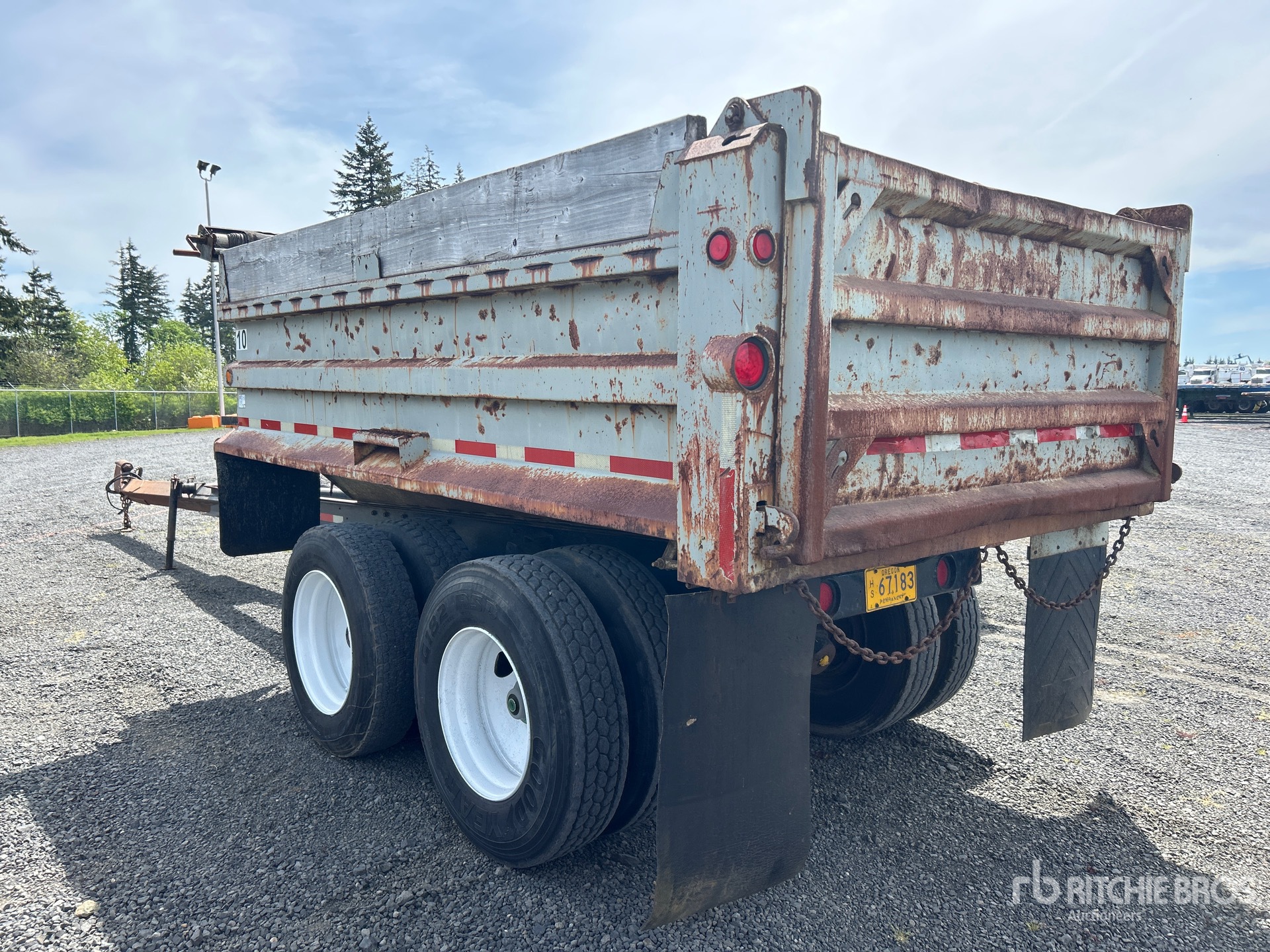 General Appearance with Picture, Left Rear Corner