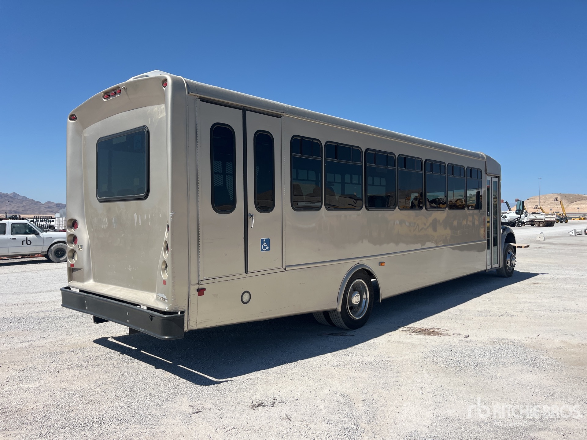 2017 Freightliner 4x2 40-Seat Transit