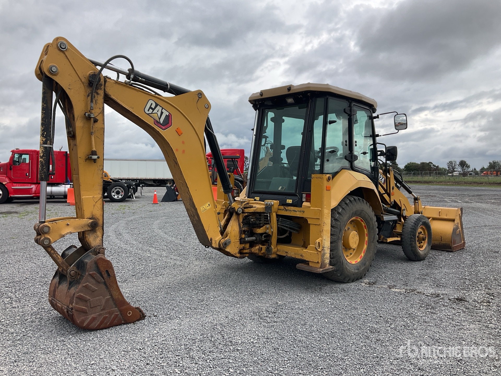 General Appearance with Picture, Right Rear Corner