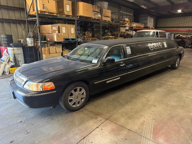 2007 Lincoln Limousine
