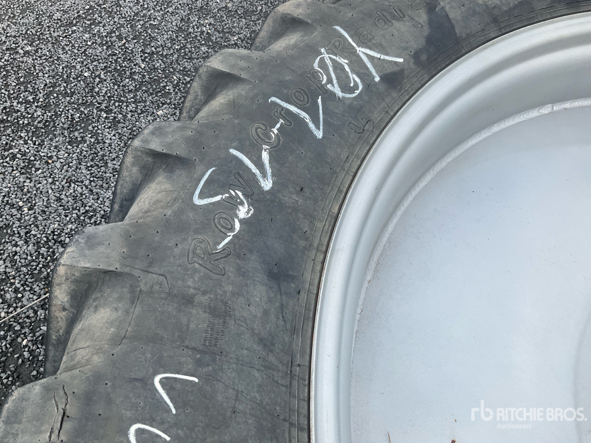 Photo of a  Alliance 380/90R54 RCR