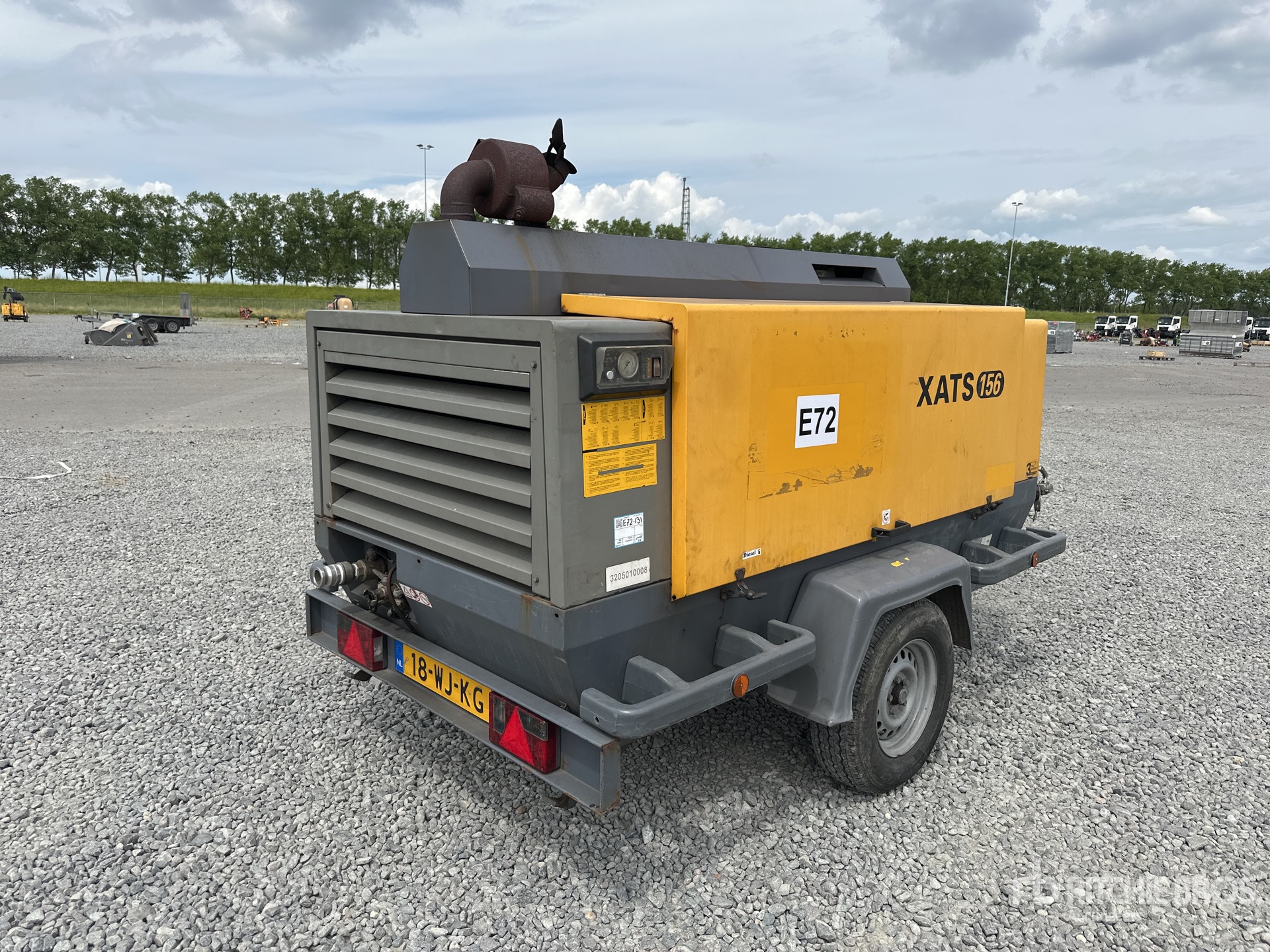 General Appearance with Picture, Right Rear Corner