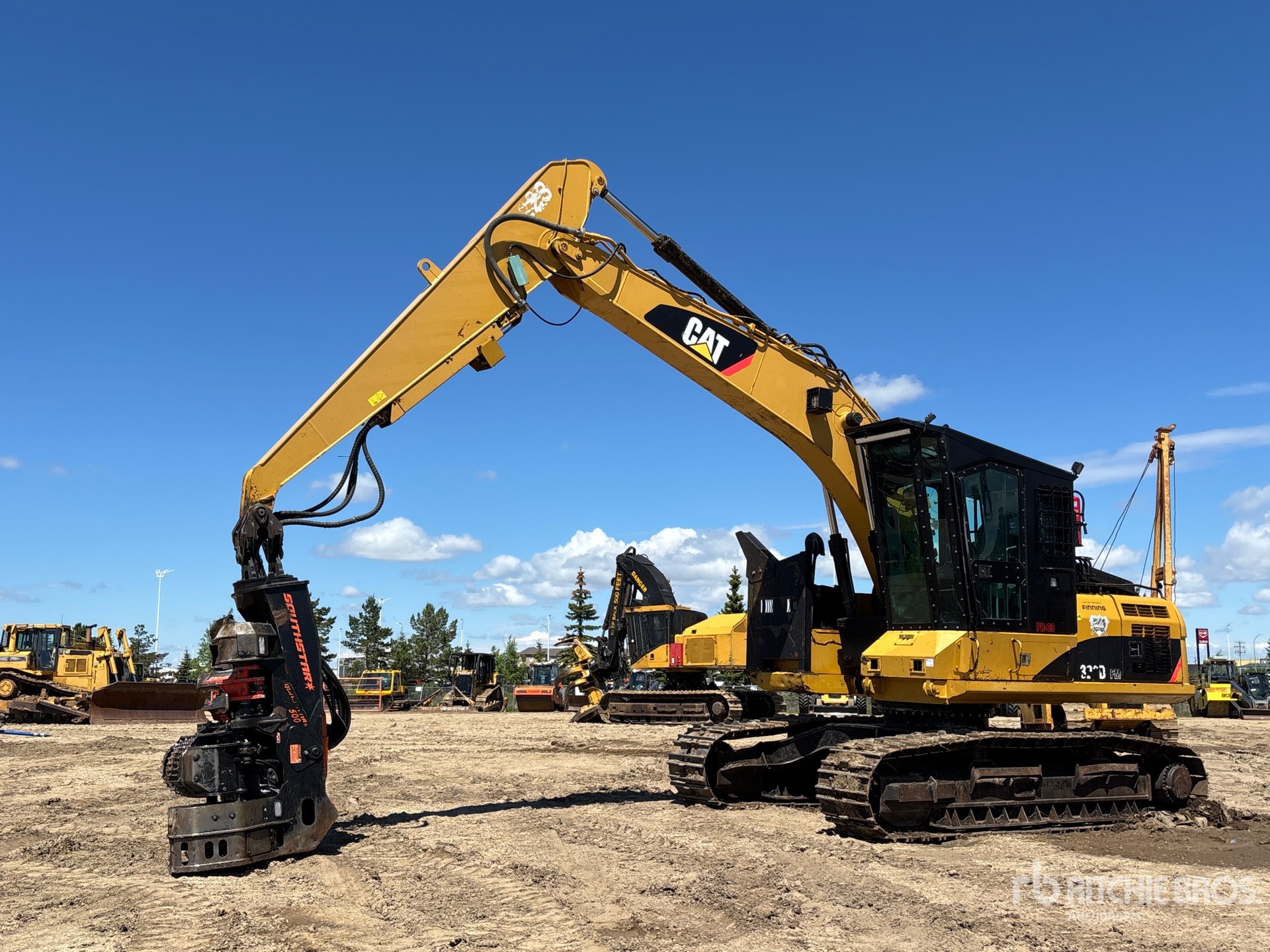 Photo of a 2013 Caterpillar 320DFM