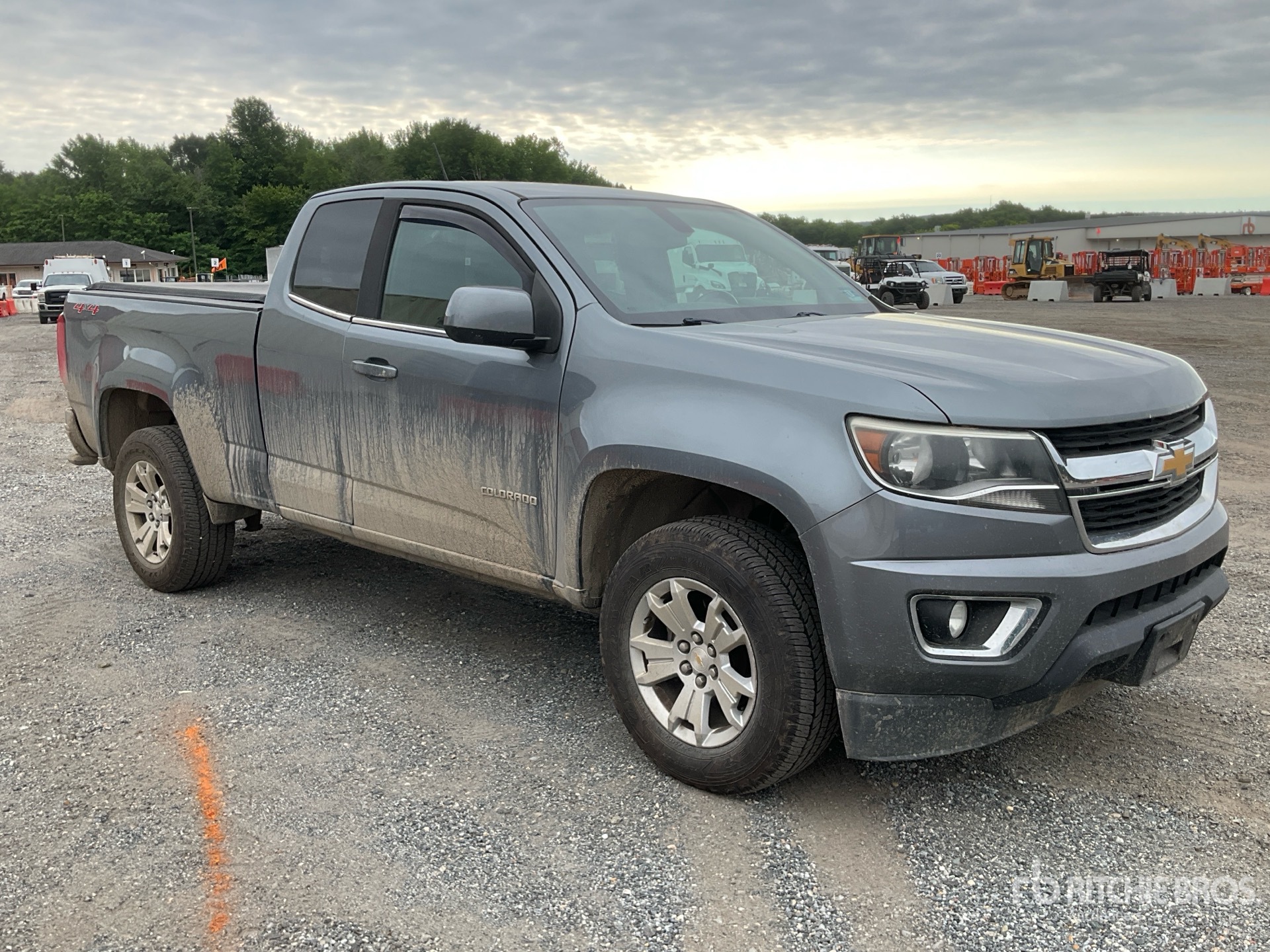 General Appearance with Picture, Right Front Corner