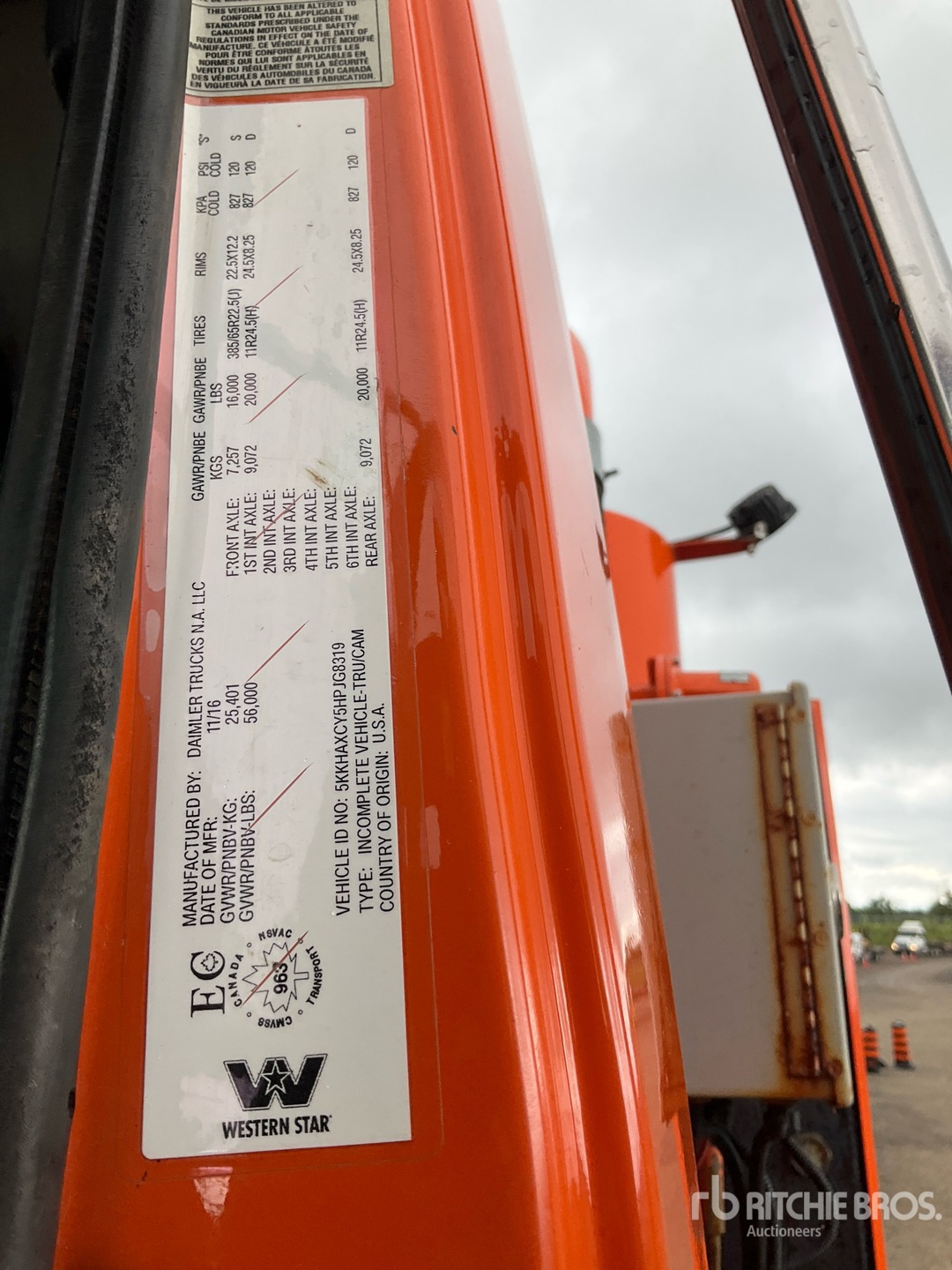 Photo of a 2017 Western Star 4700