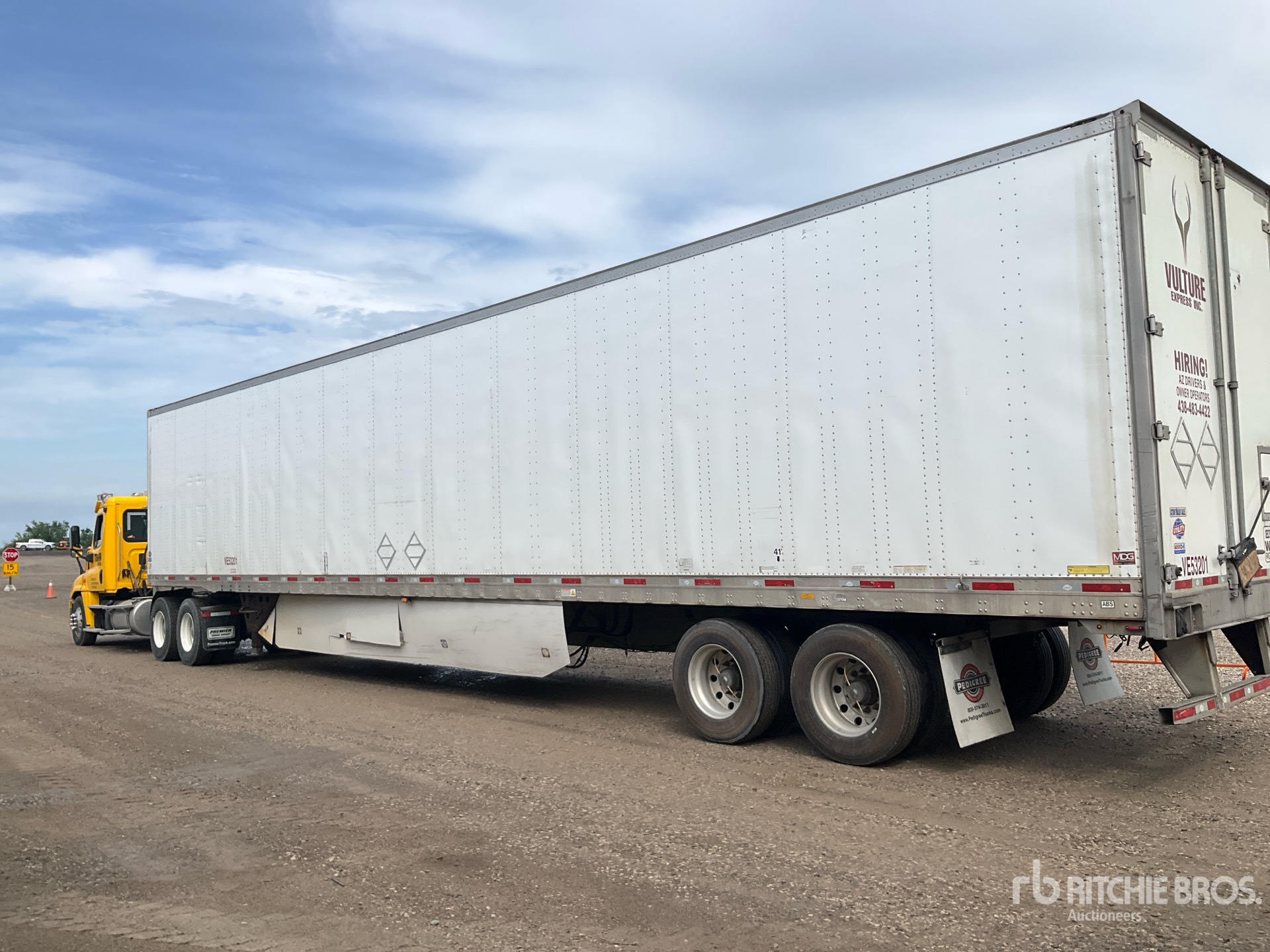 2016 Utility 53 FT T/A