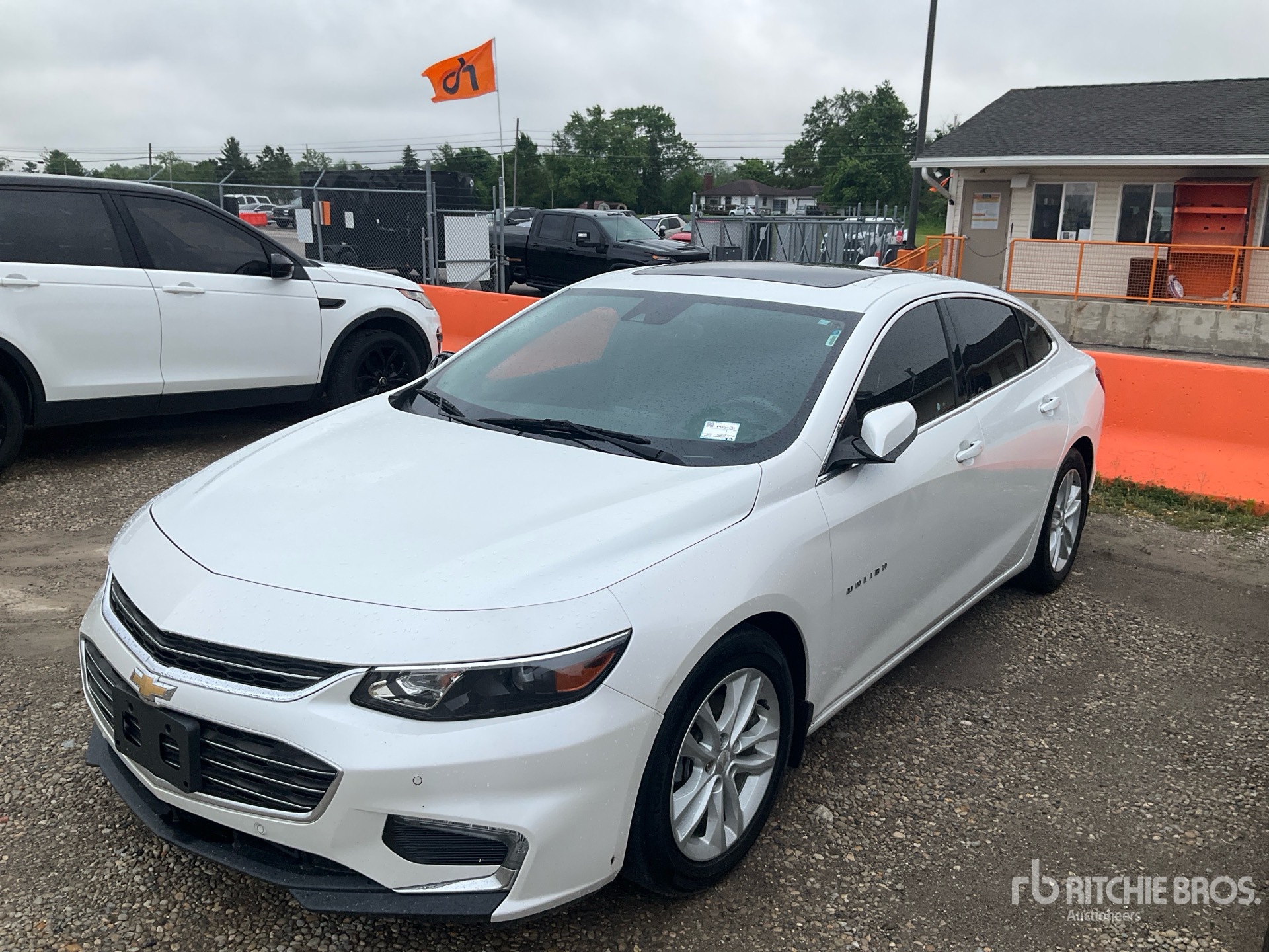 General Appearance with Featured Photo