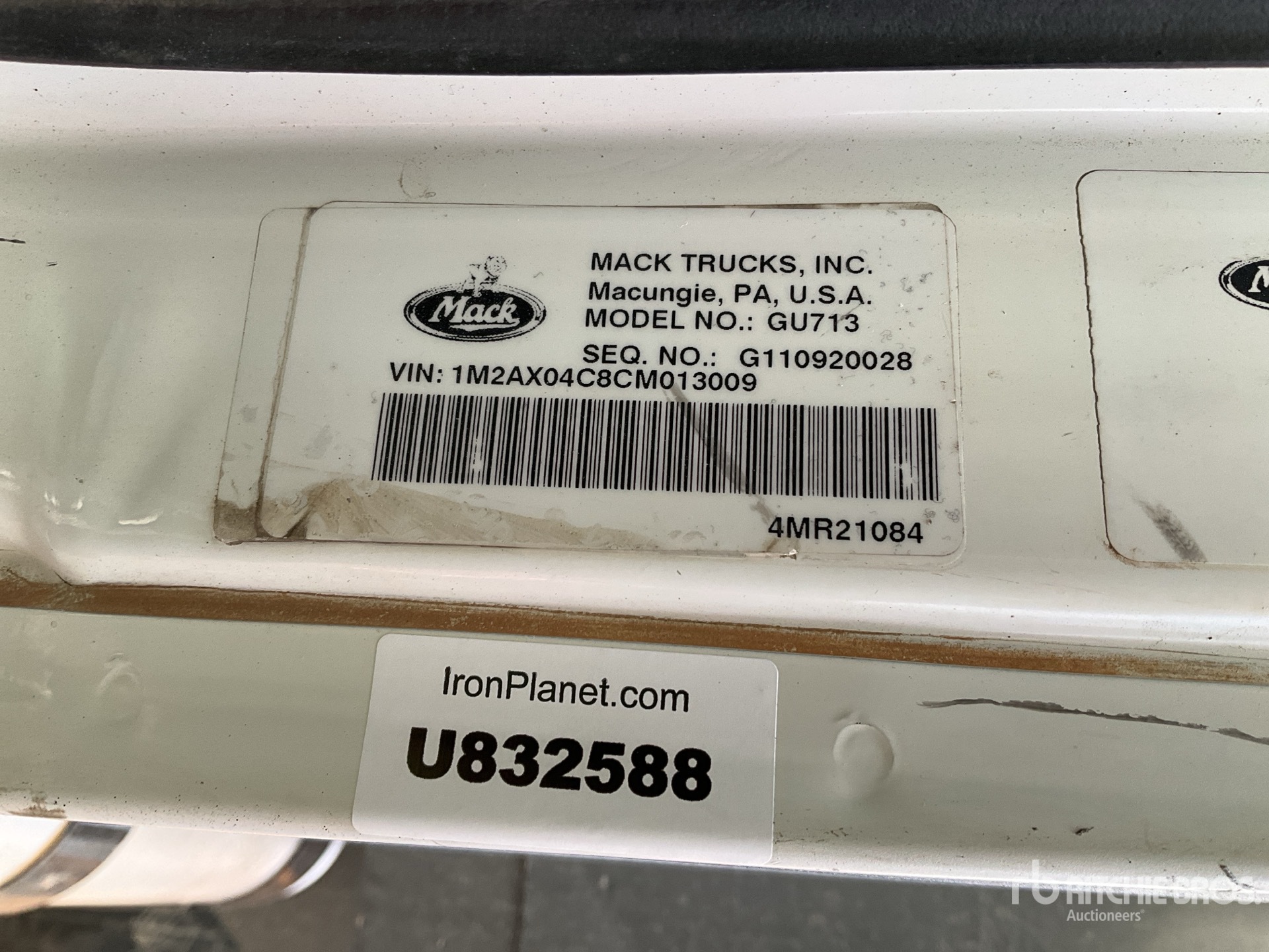 Photo of a 2012 Mack GU713