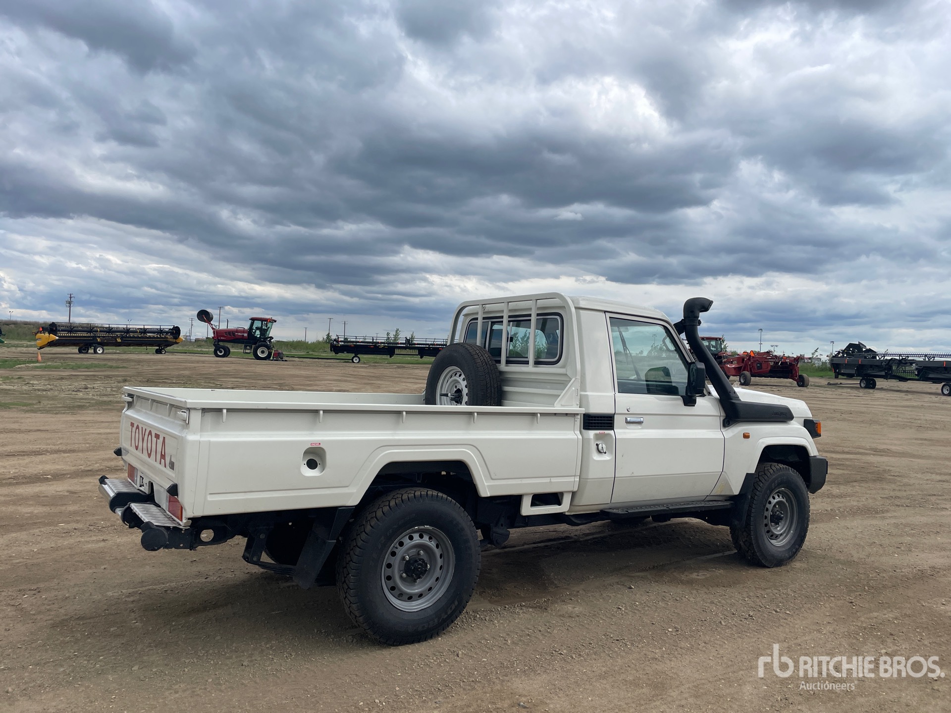 General Appearance with Picture, Right Rear Corner