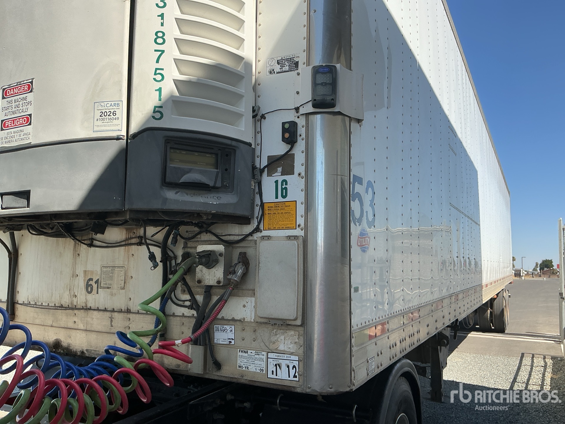 Photo of a 2007 Utility 3000R