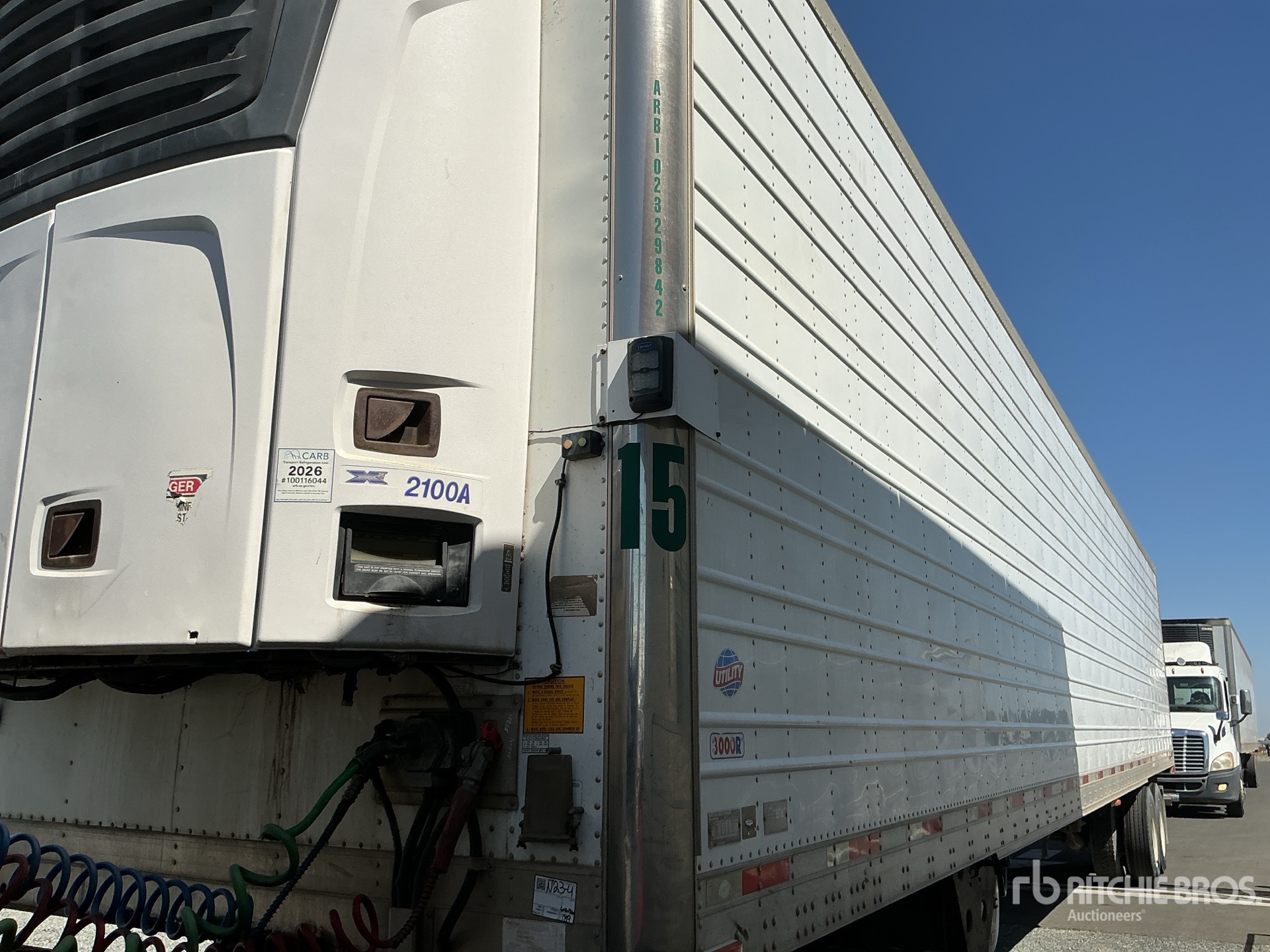 Photo of a 2010 Utility 3000R