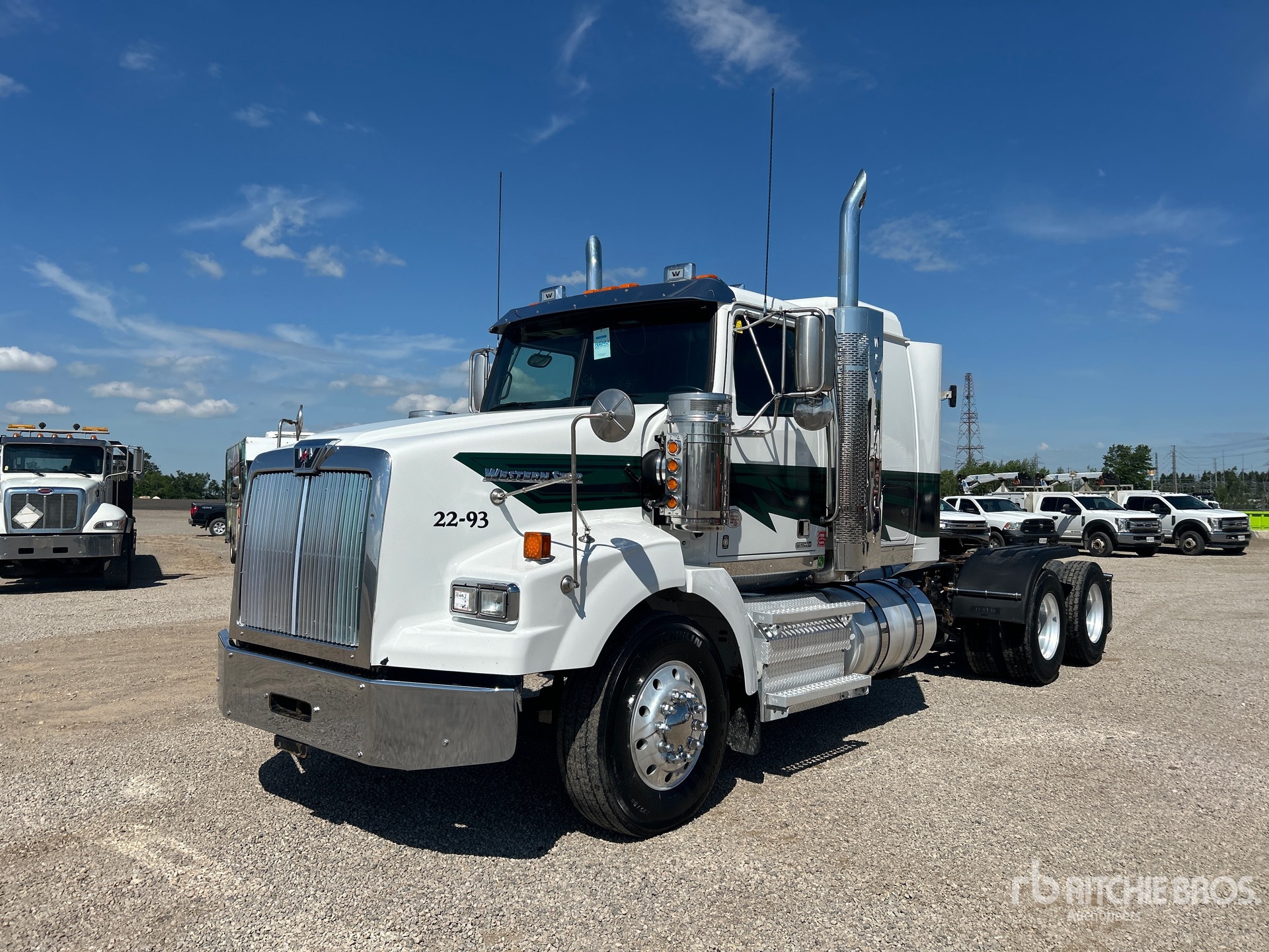 Photo of a 2022 Western Star 4900SB