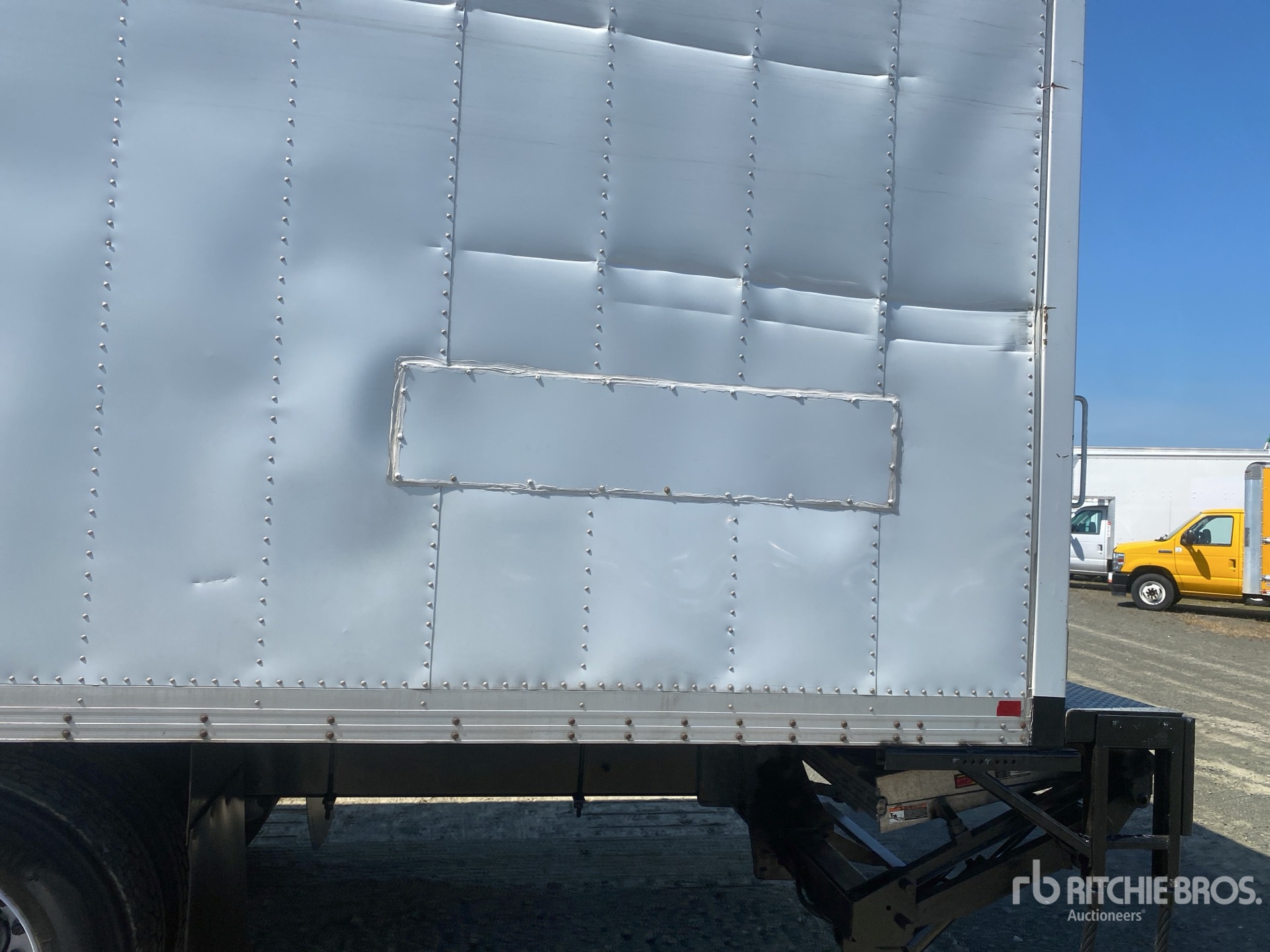 2020 Freightliner M2 106