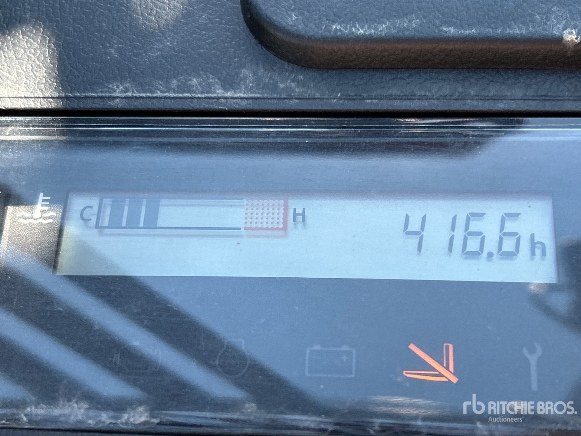General Appearance with Hour Meter / Odometer