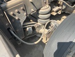 Underbody with Non-Driven Drop Axle (1)