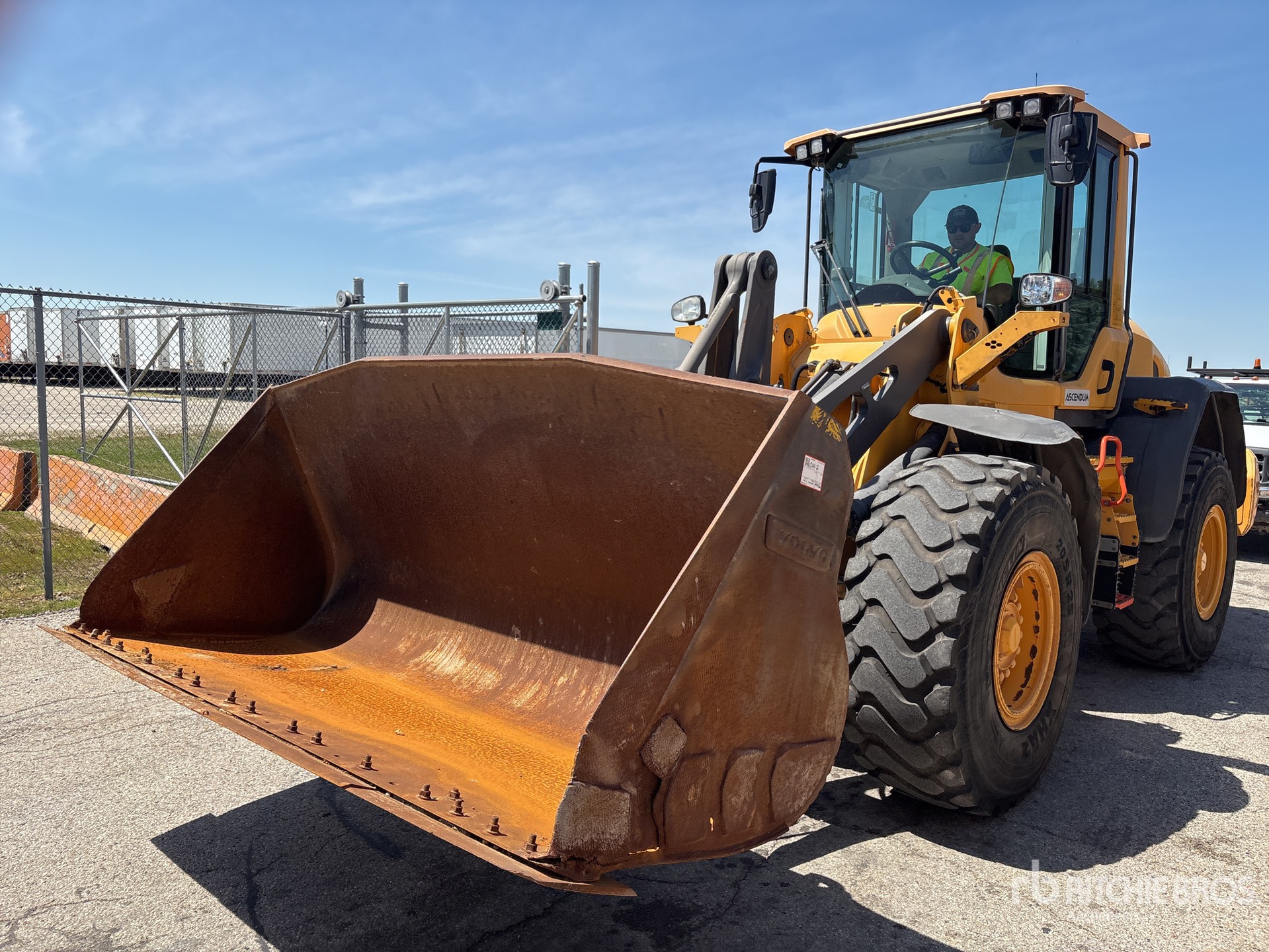 Photo of a 2019 Volvo L70H