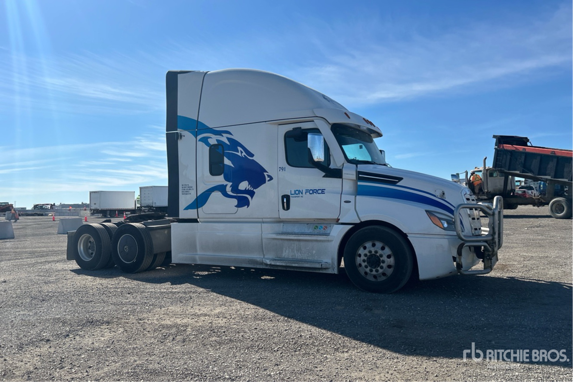 2023 Freightliner CASCADIA 126