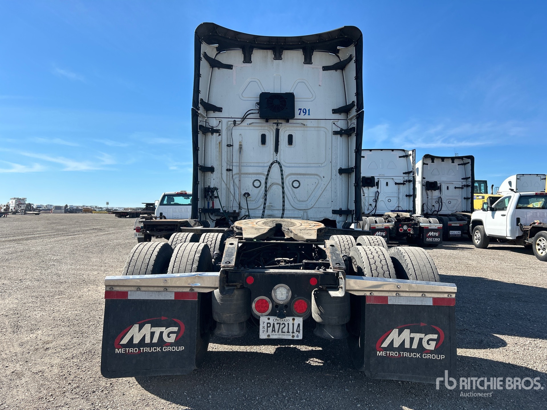 2023 Freightliner CASCADIA 126