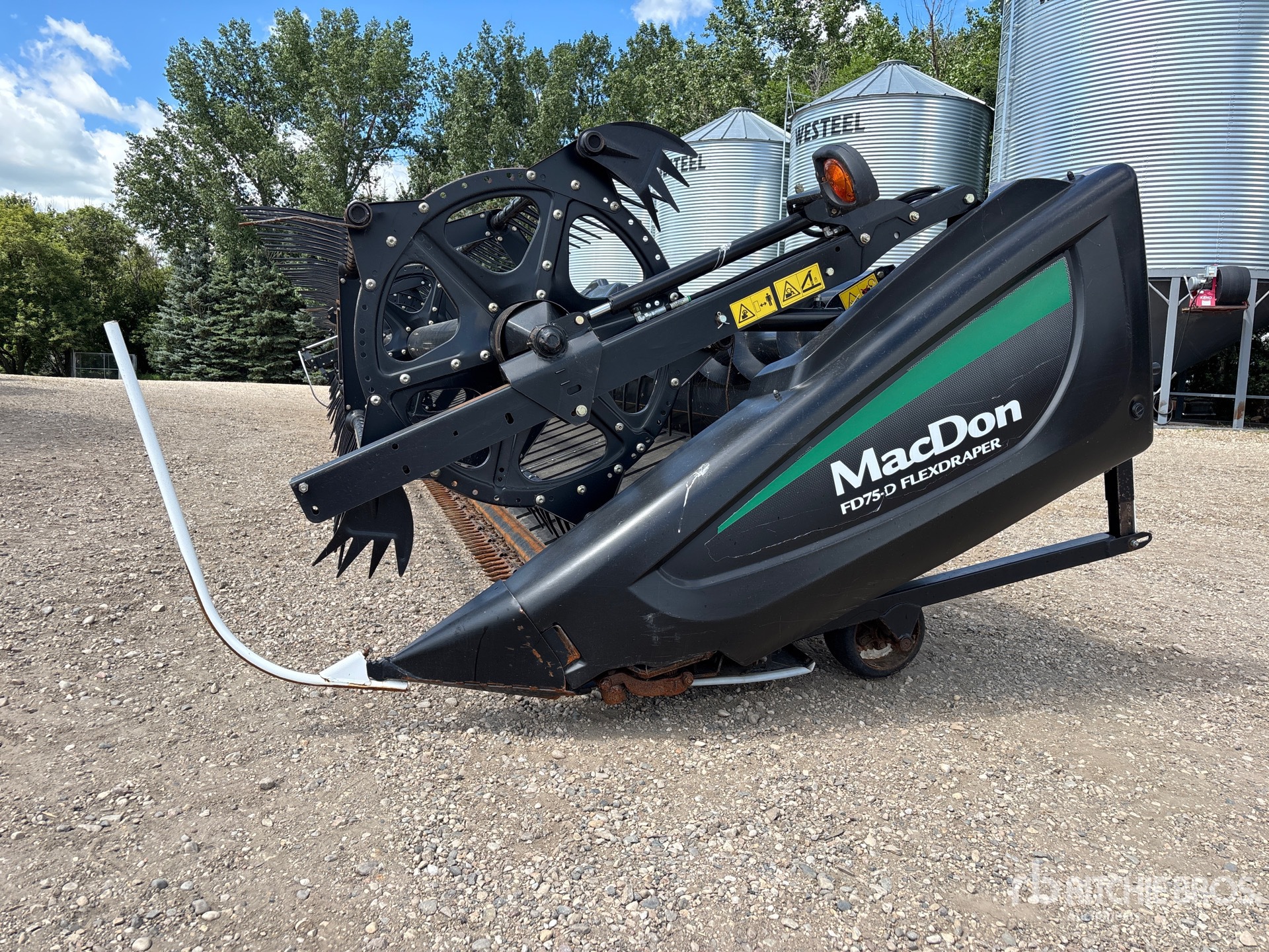 2017 Macdon FD75-D