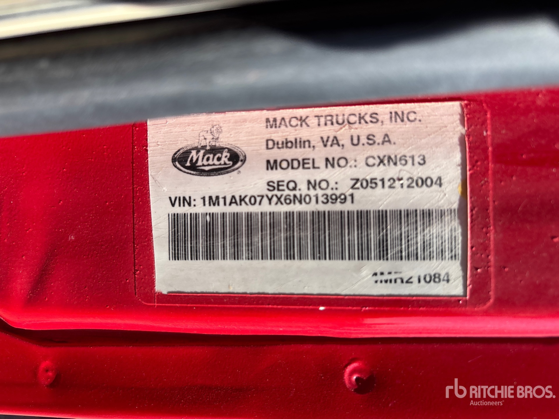 2006 Mack CXN613