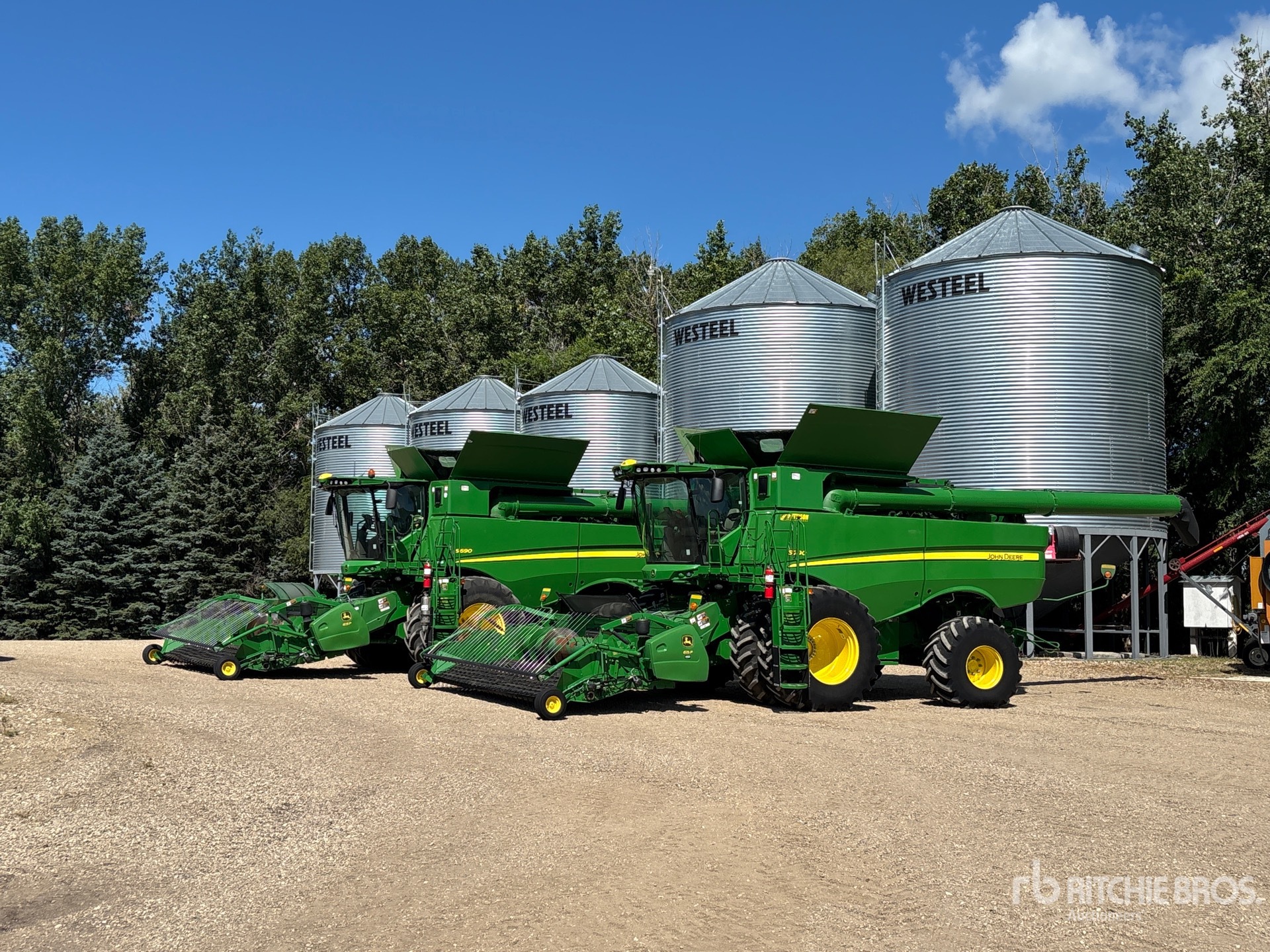 2017 John Deere S690