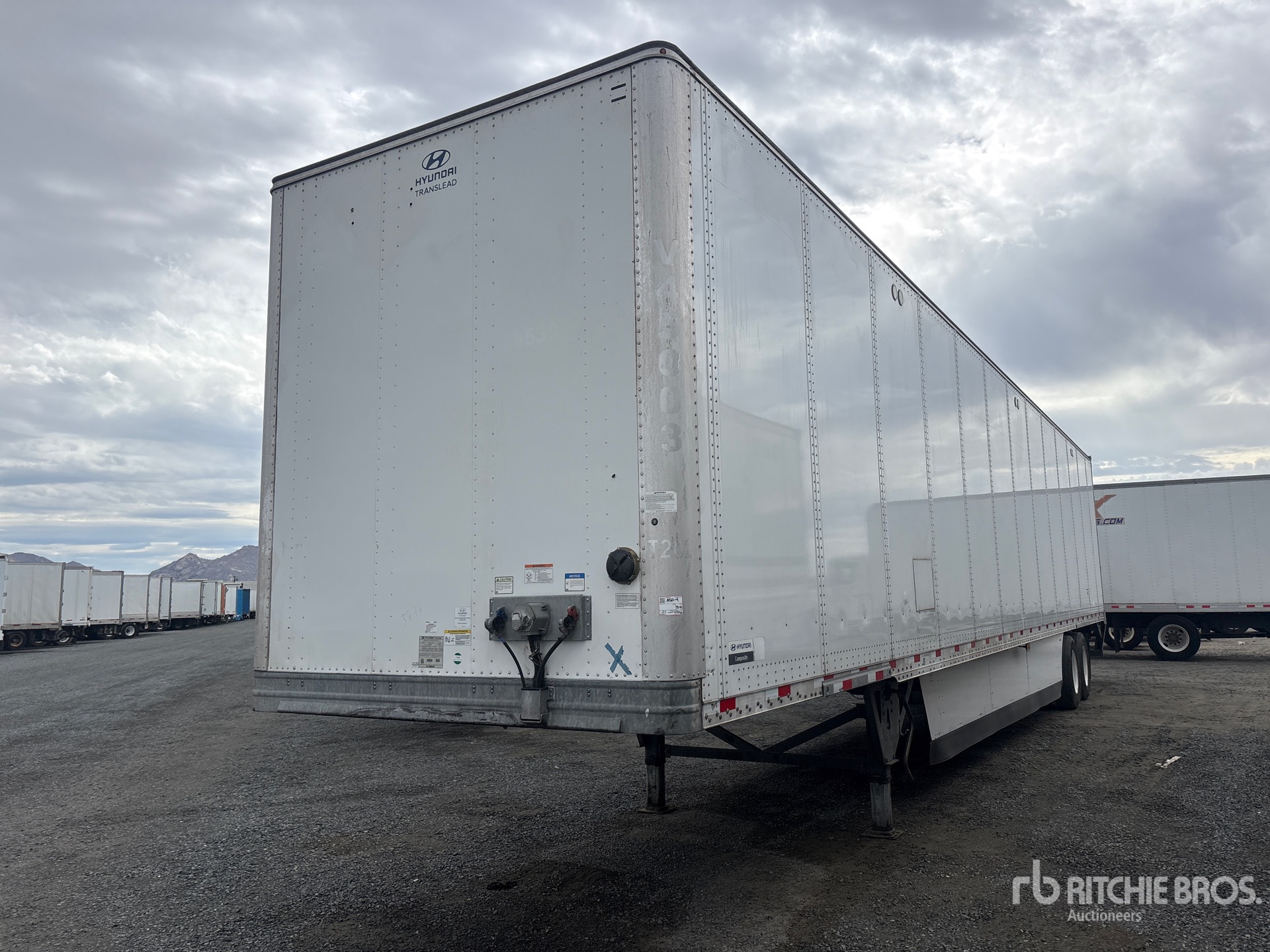 Photo of 2023 Hyundai VC2530152-AJS