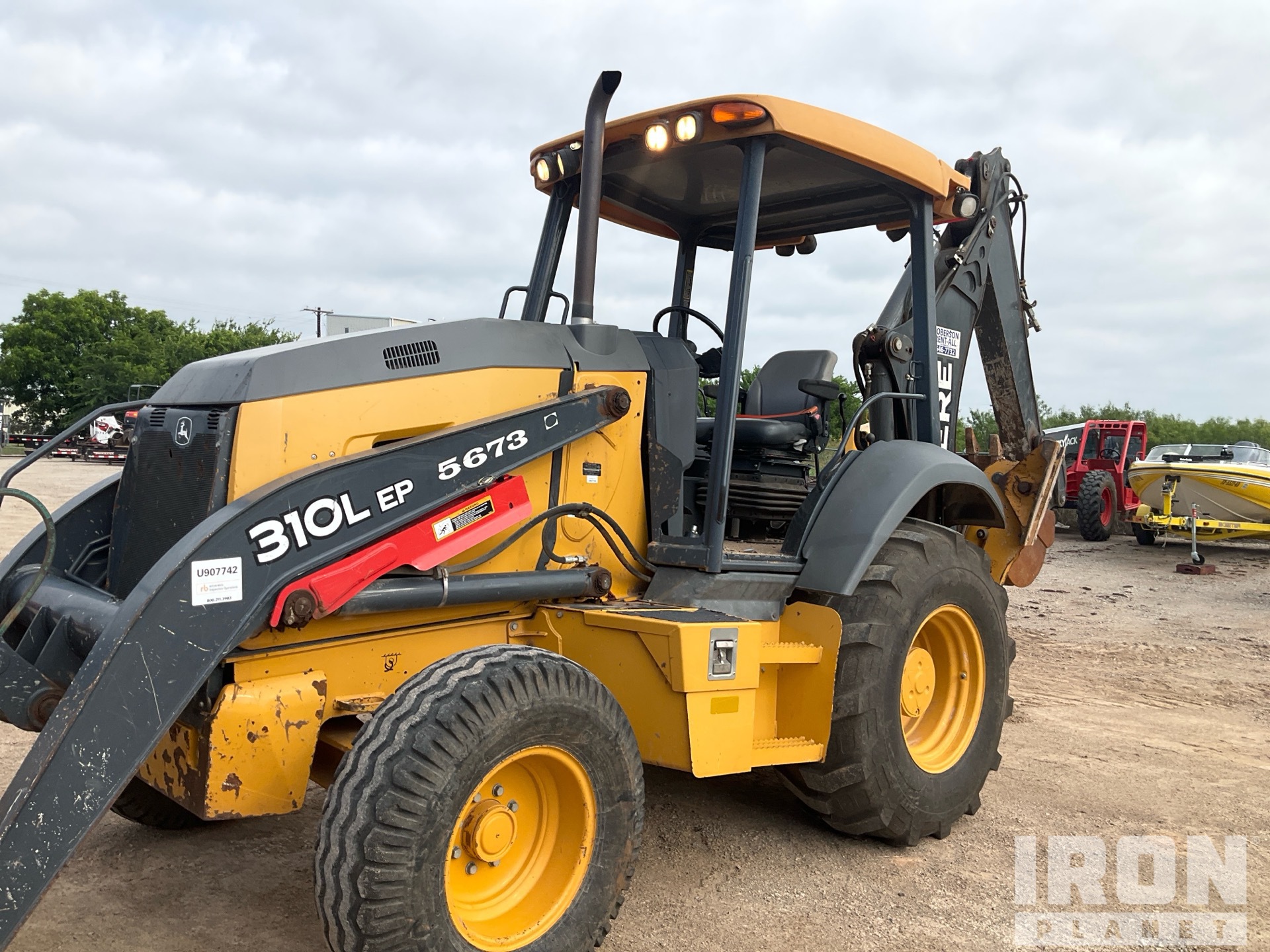Photo of a 2019 John Deere 310L EP