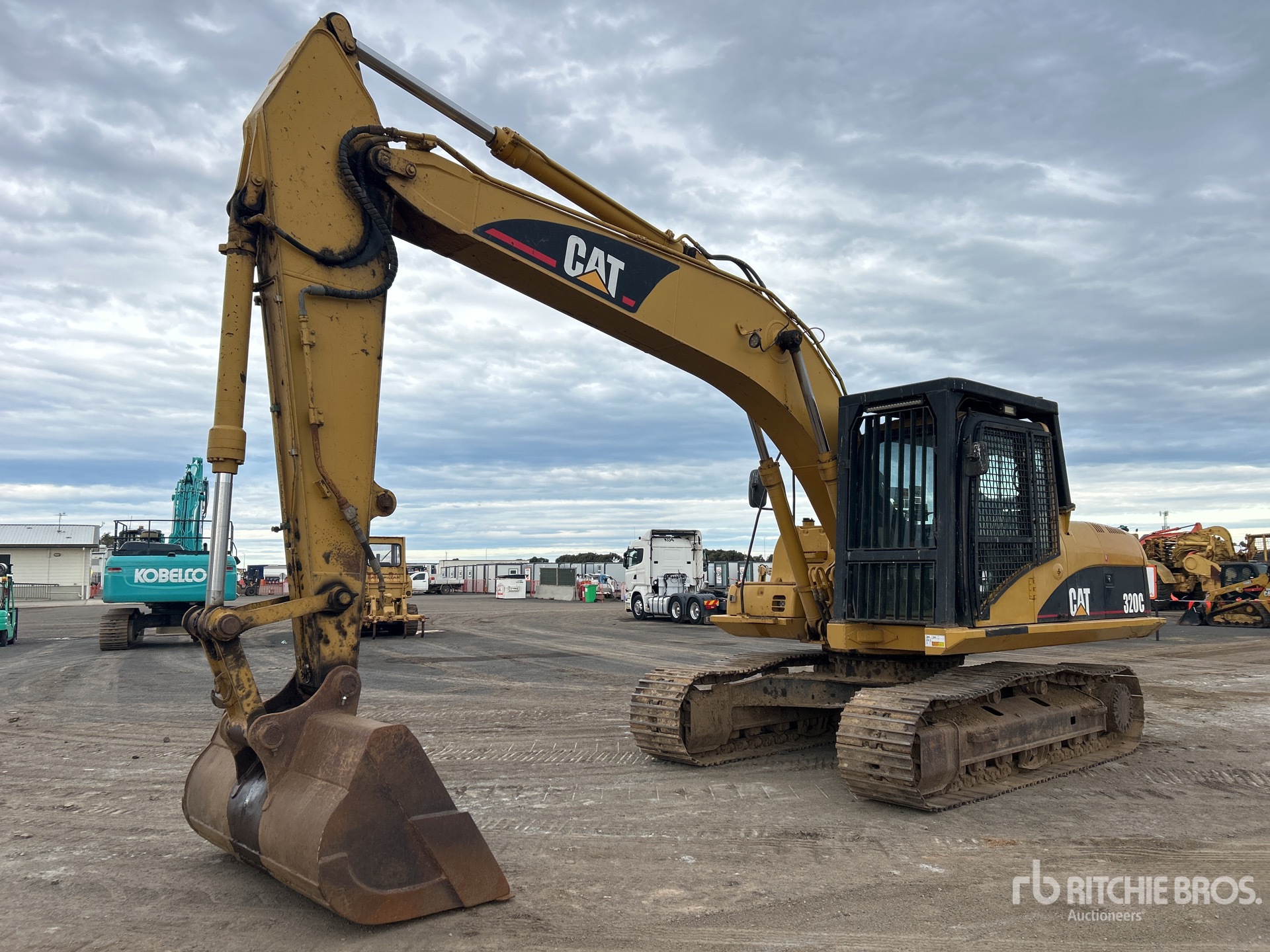 Photo of a 2006 Caterpillar 320C: