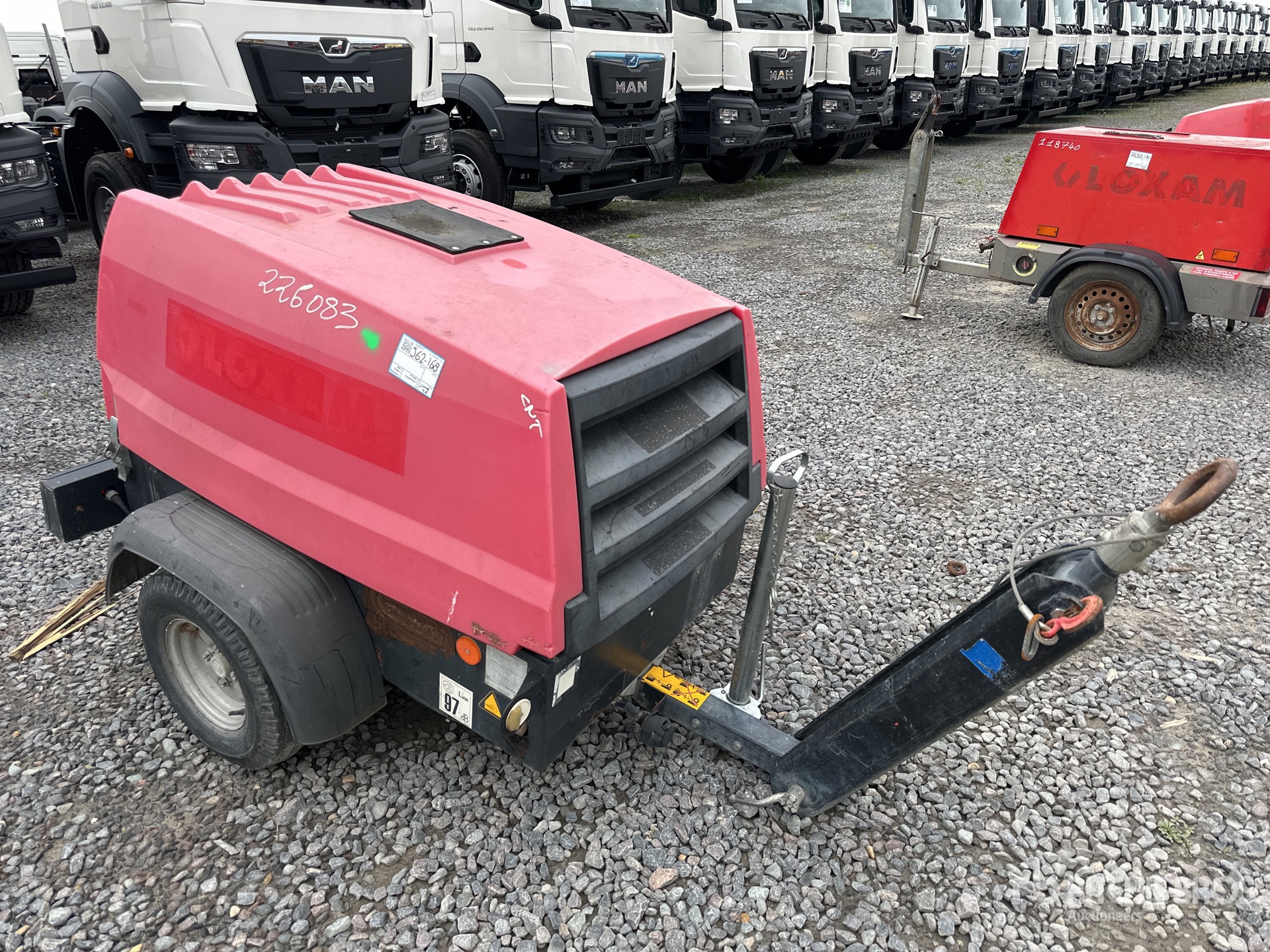 General Appearance with Picture, Right Front Corner
