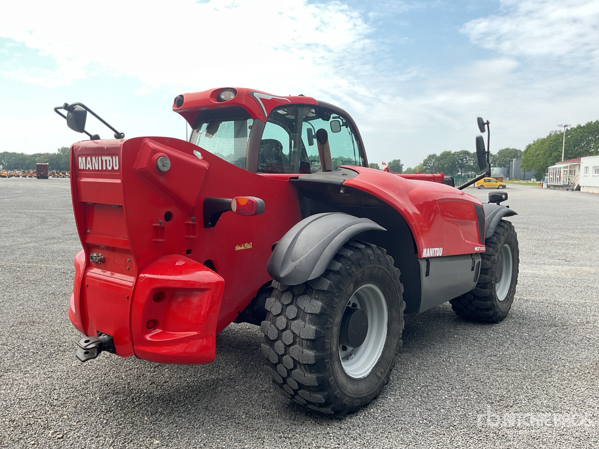 General Appearance with Picture, Right Rear Corner