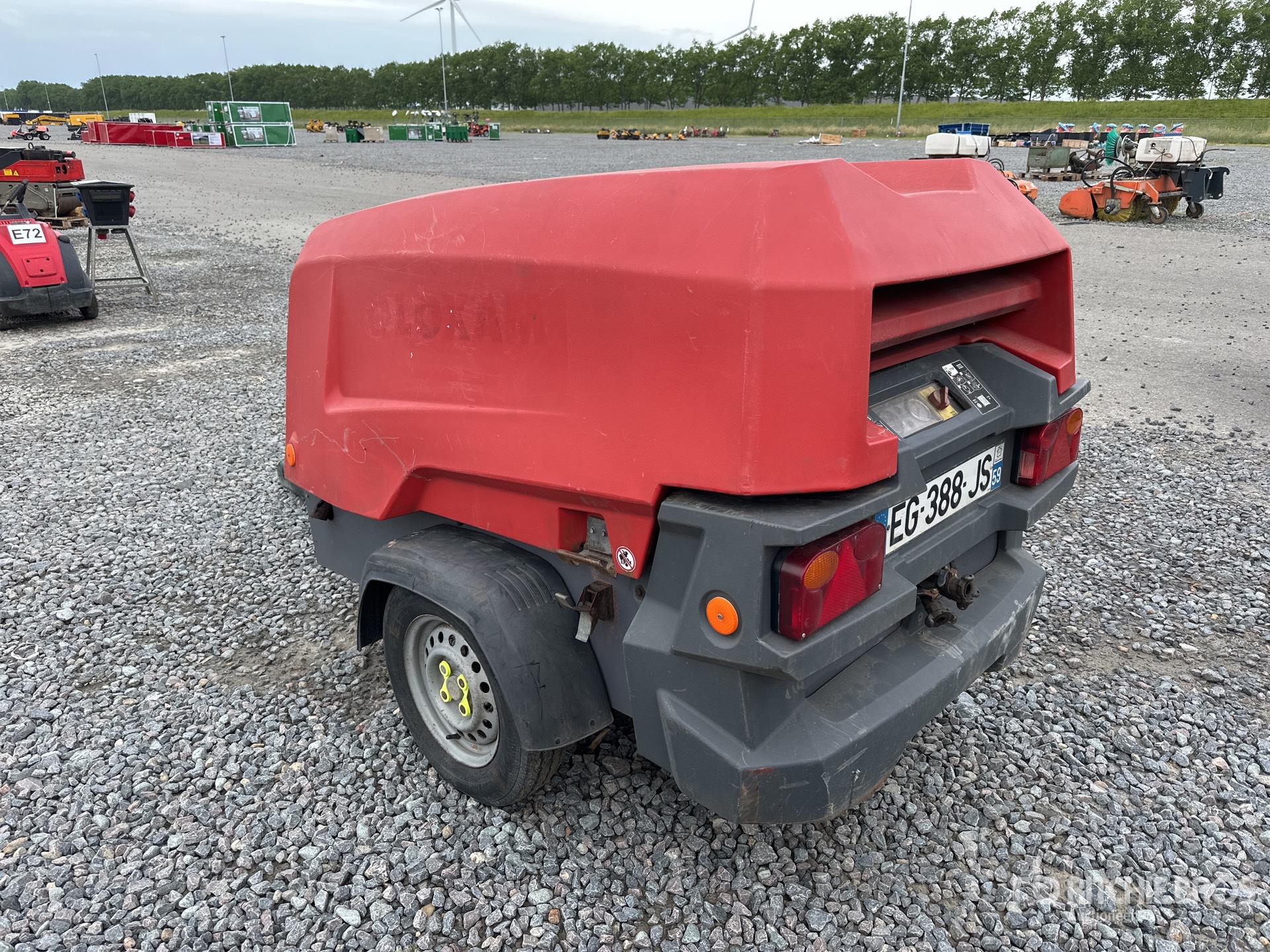 General Appearance with Picture, Left Rear Corner