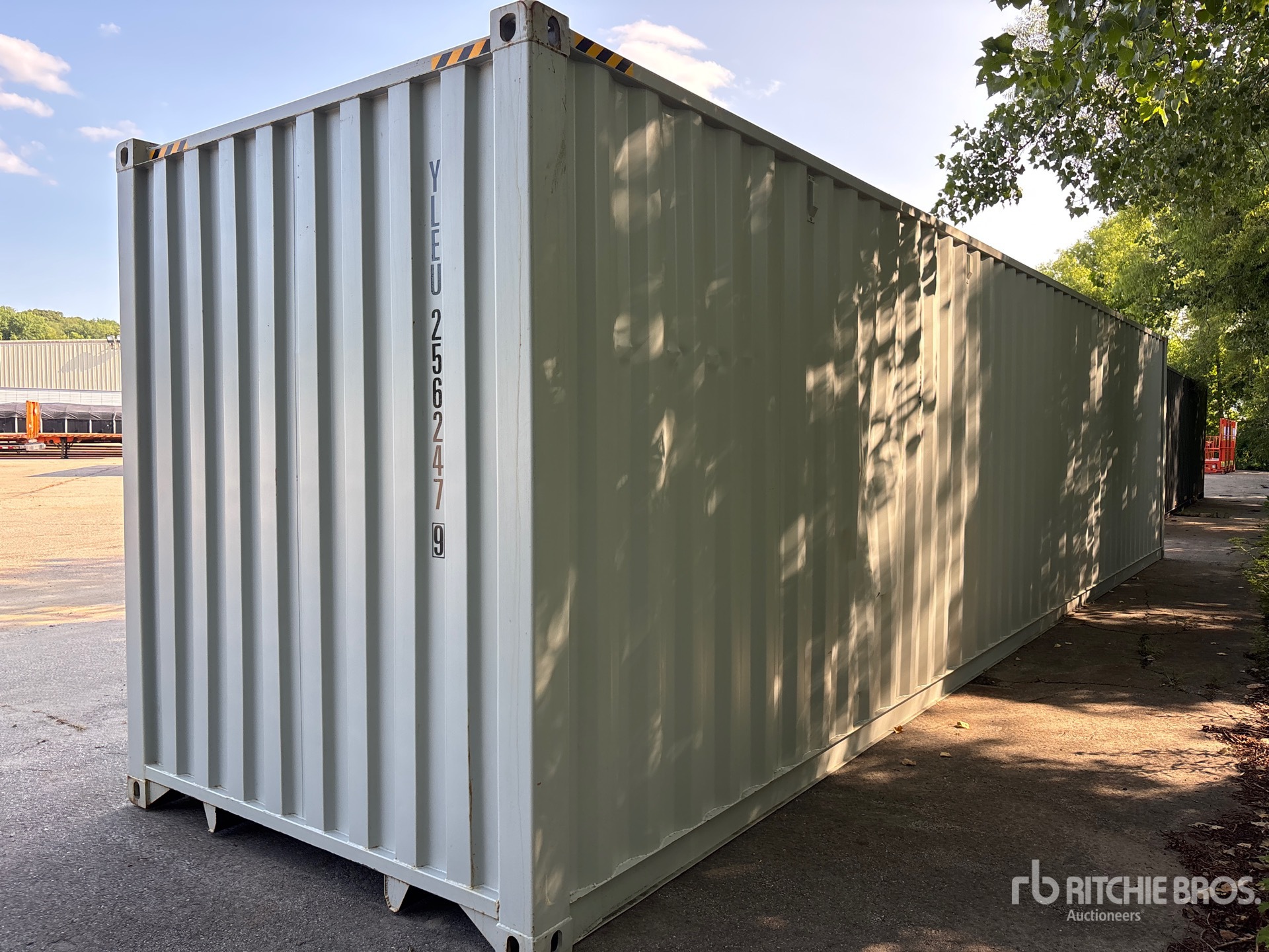 General Appearance with Bild, Ecke hinten rechts