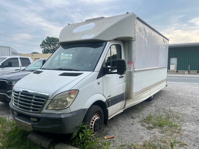 2009 Freightliner Sprinter 3500 Van Truck