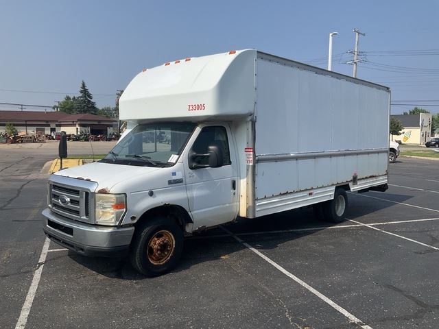 2008 Ford E-350 4x2 Cargo Van