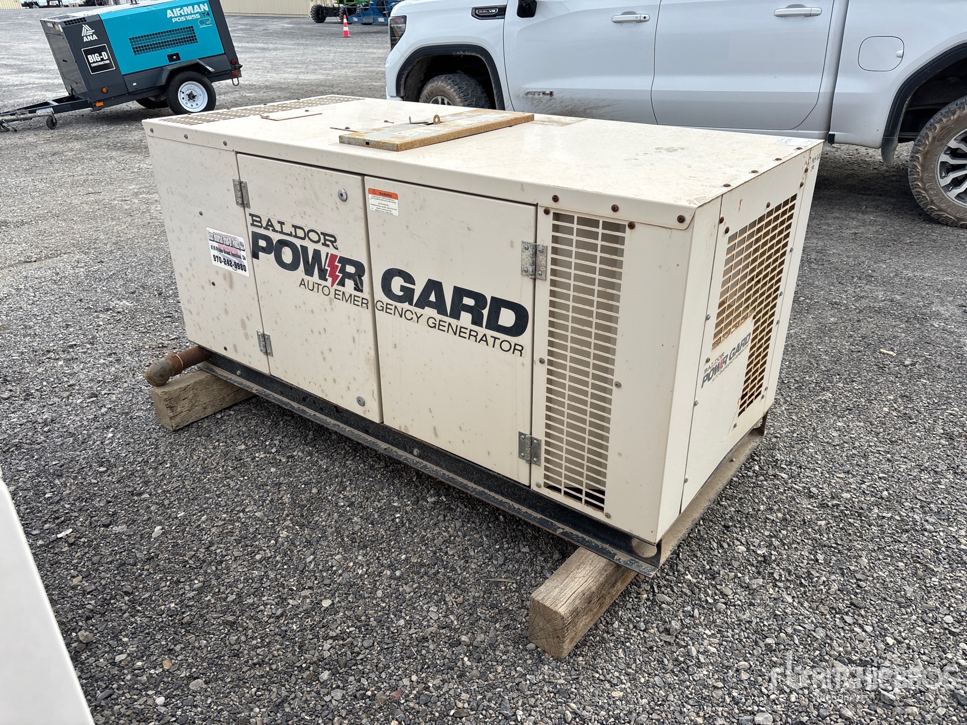General Appearance with Picture, Right Rear Corner