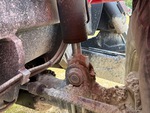 Hydraulics with Frame Leveling Cylinders