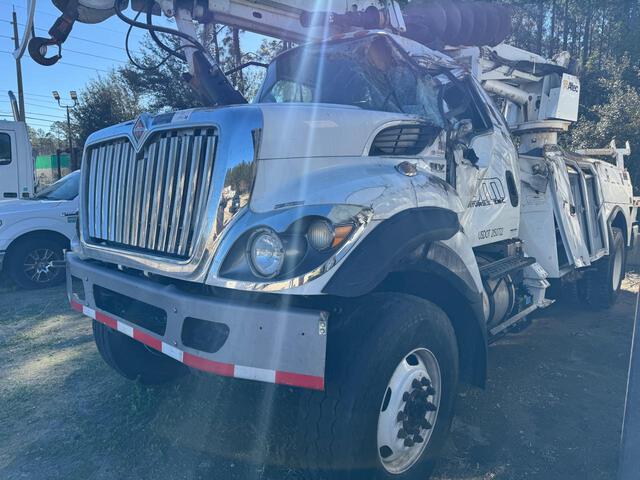 2020 International DC47-TR Digger Derrick Truck