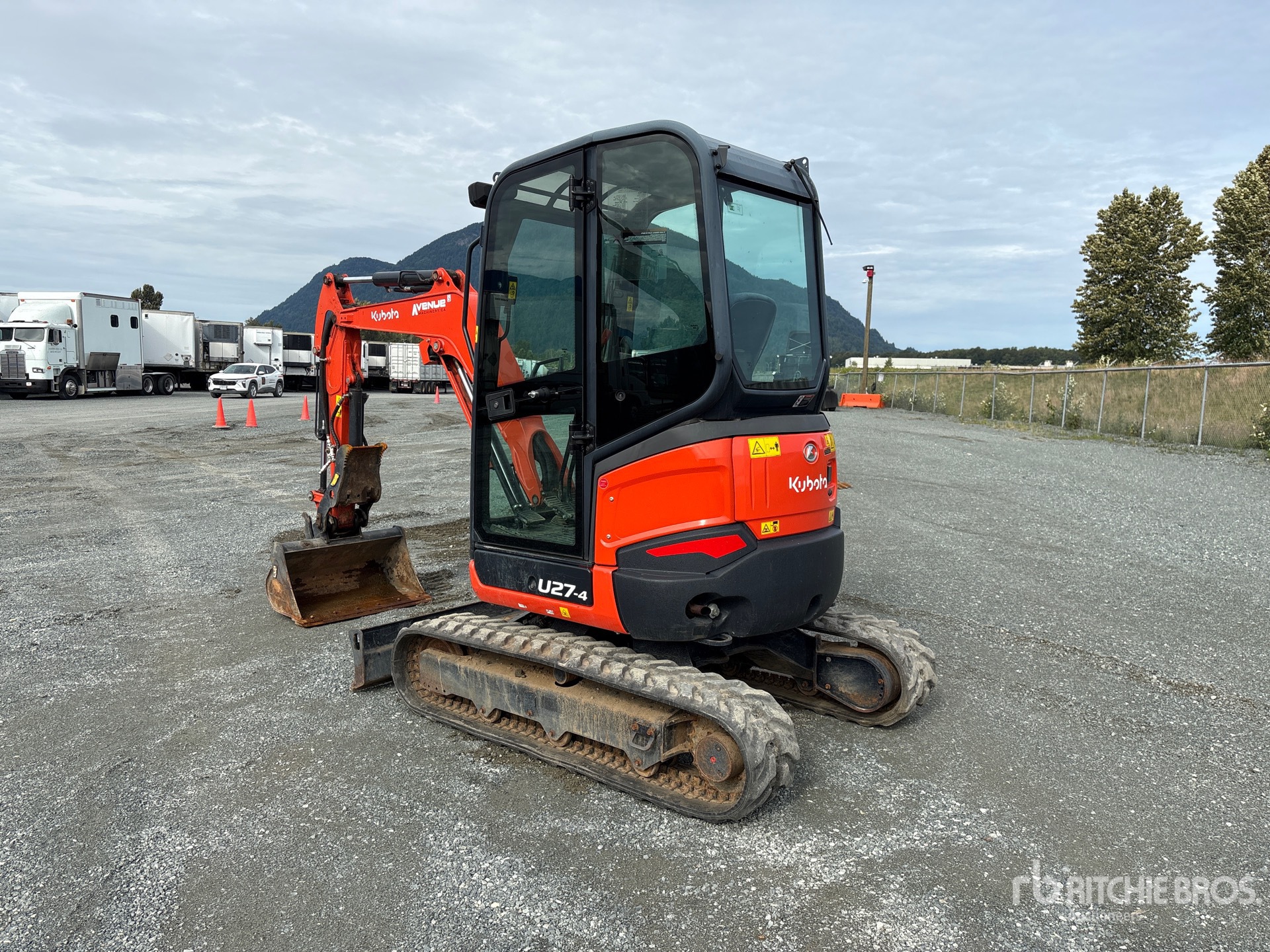 2022 Kubota U27-4