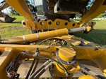Hydraulics with Saddle Positioning Cylinder