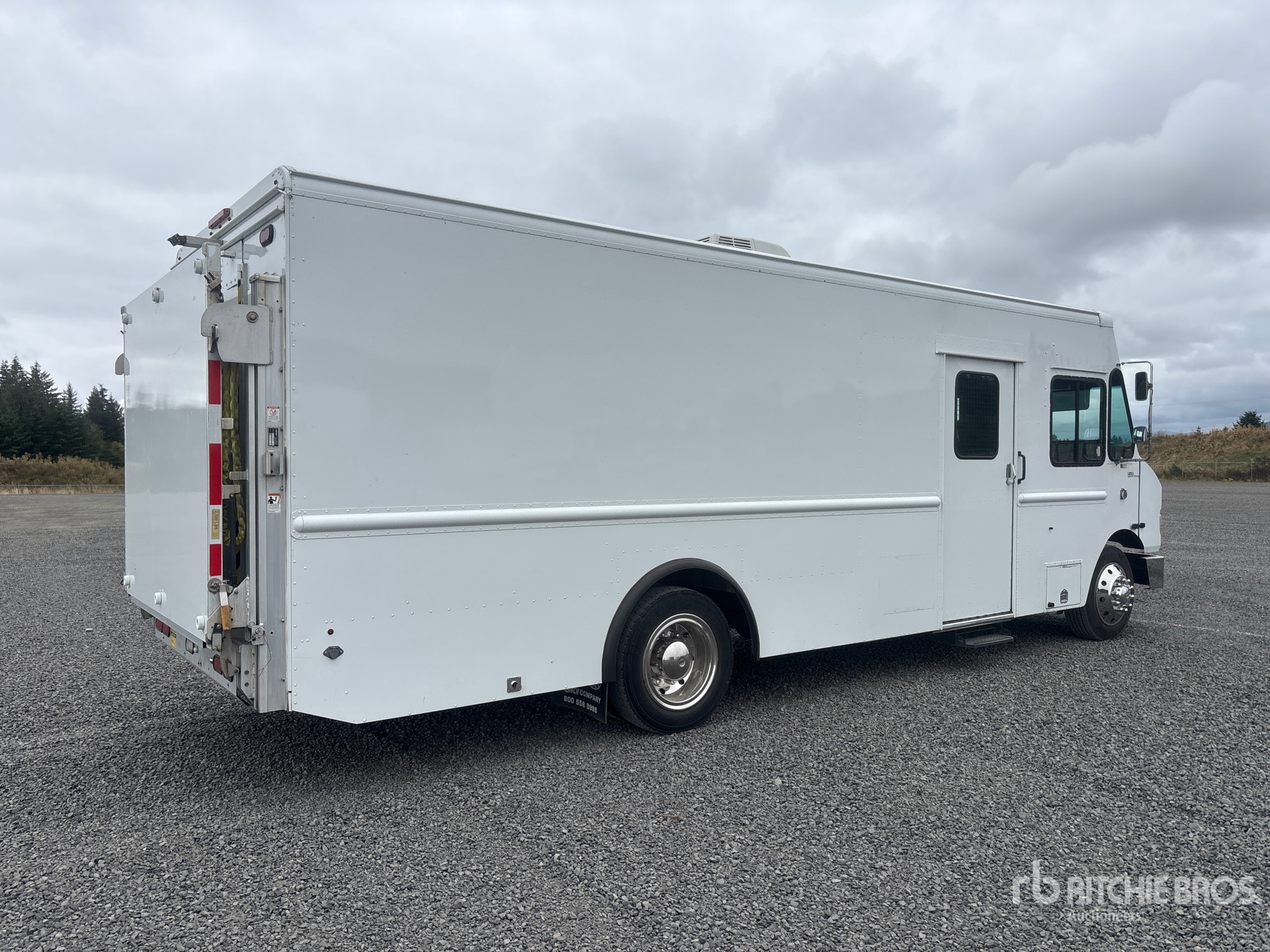 2017 Freightliner MT55